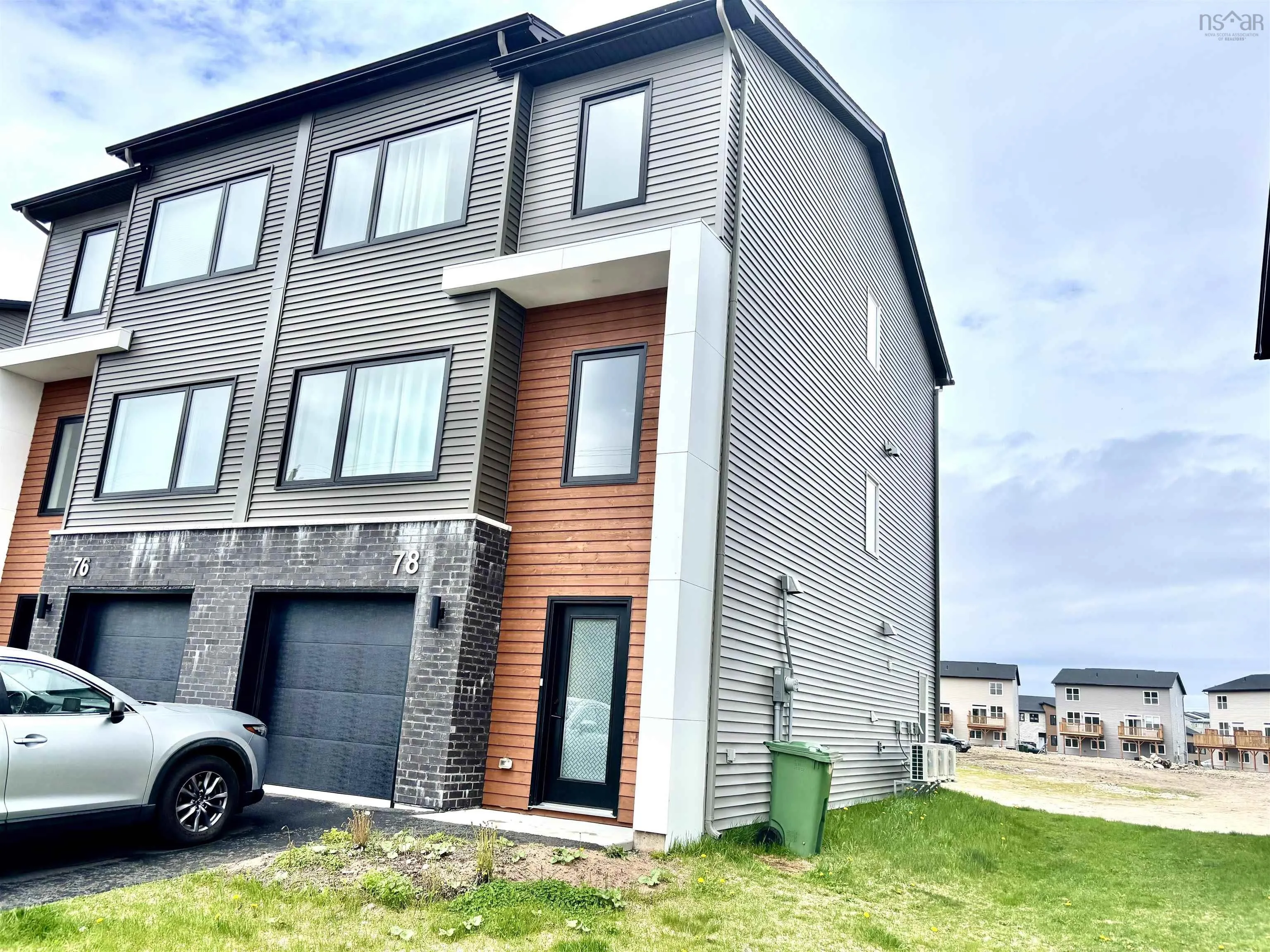 78 Honeygold Drive, Halifax, NS B3R 0G2, 4 Bedrooms Bedrooms, ,4 BathroomsBathrooms,Residential,For Sale,Honeygold,202511630