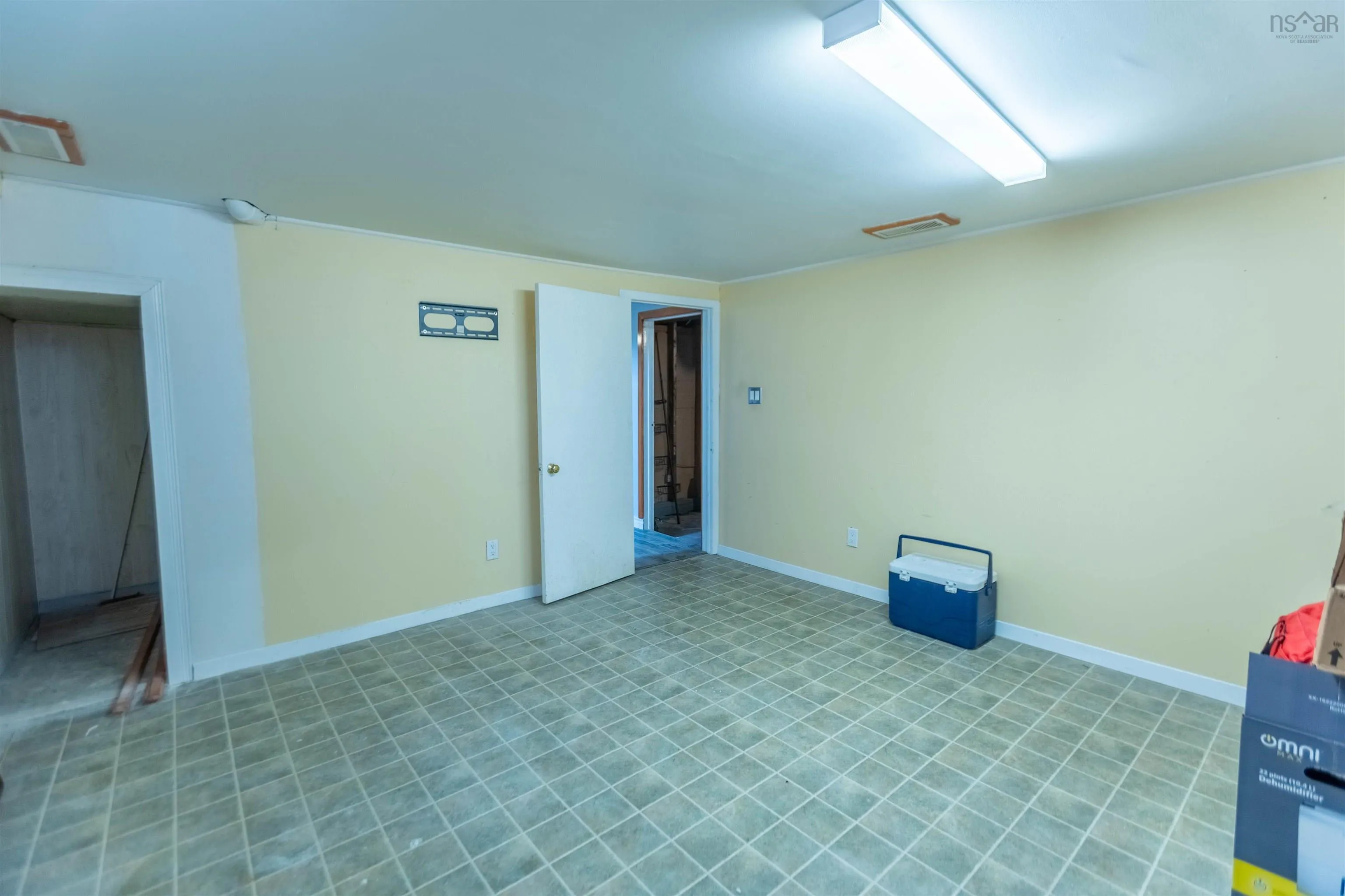 70 Croft Street, Amherst, NS B4H 3A1, 3 Bedrooms Bedrooms, ,1 BathroomBathrooms,Residential,For Sale,Croft,202519966