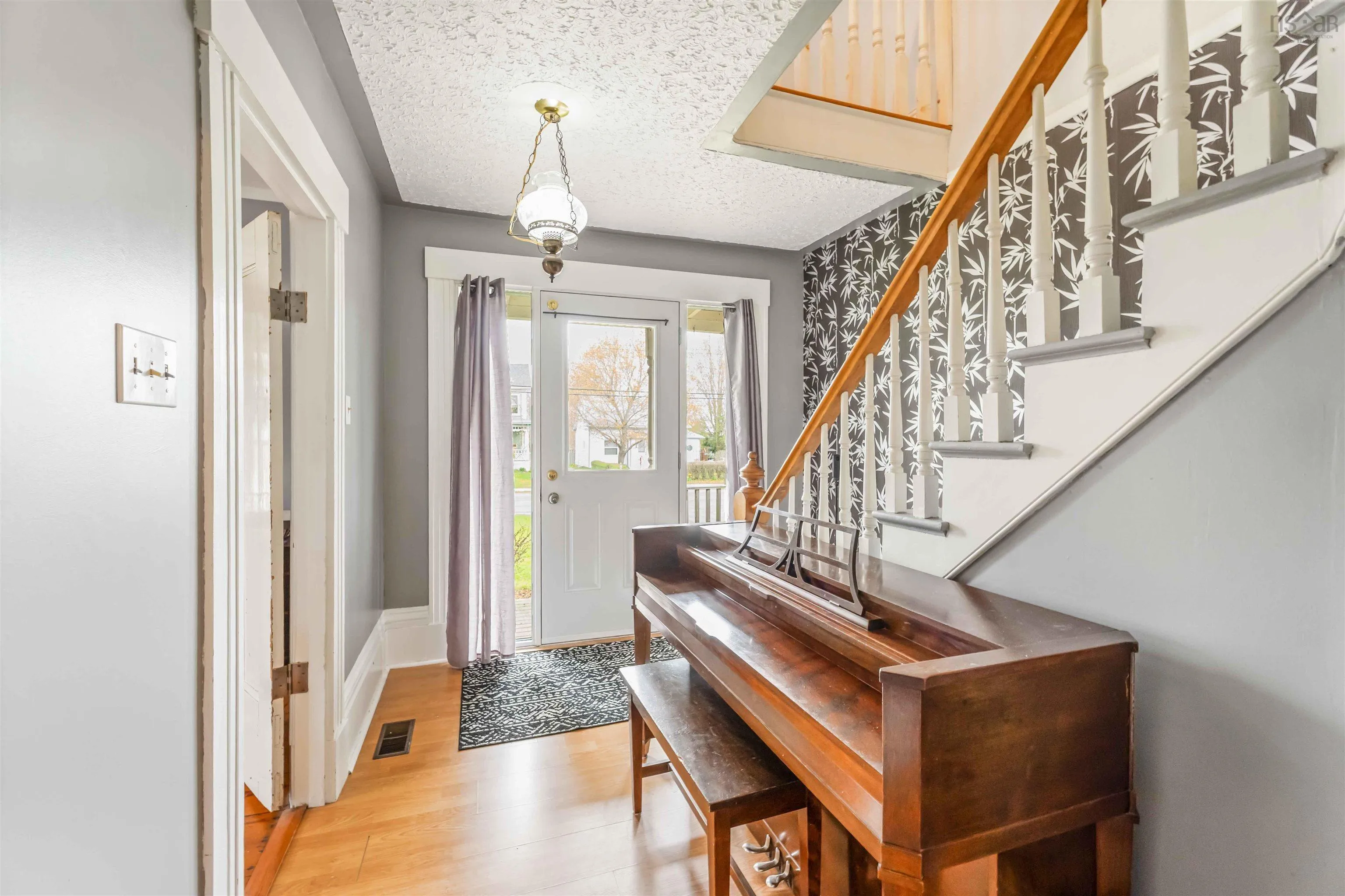 251 Main Street, Berwick Ns B0p 1e0, 4 Bedrooms Bedrooms, ,2 BathroomsBathrooms,Residential,For Sale,Main,202510441