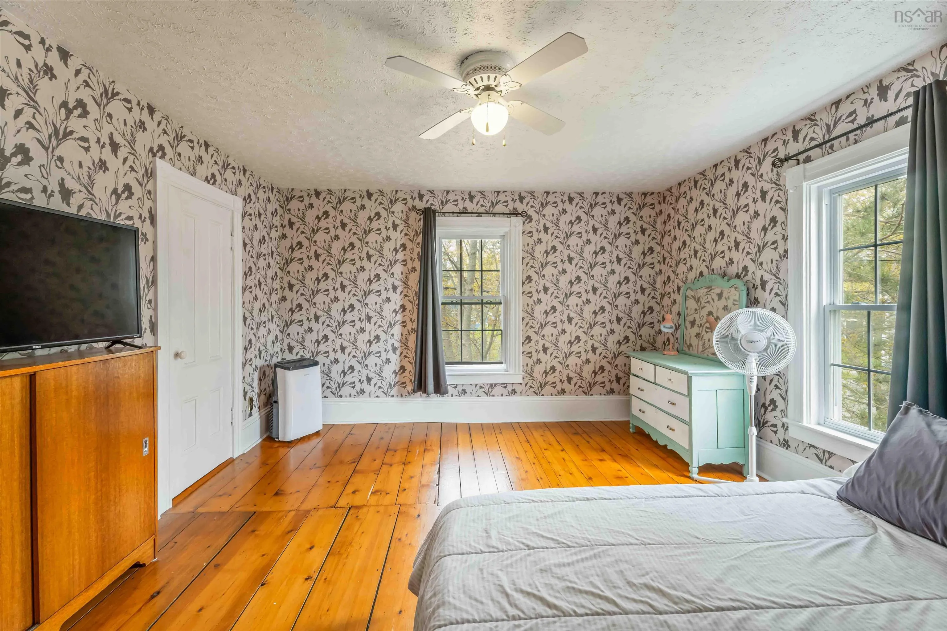 251 Main Street, Berwick Ns B0p 1e0, 4 Bedrooms Bedrooms, ,2 BathroomsBathrooms,Residential,For Sale,Main,202510441