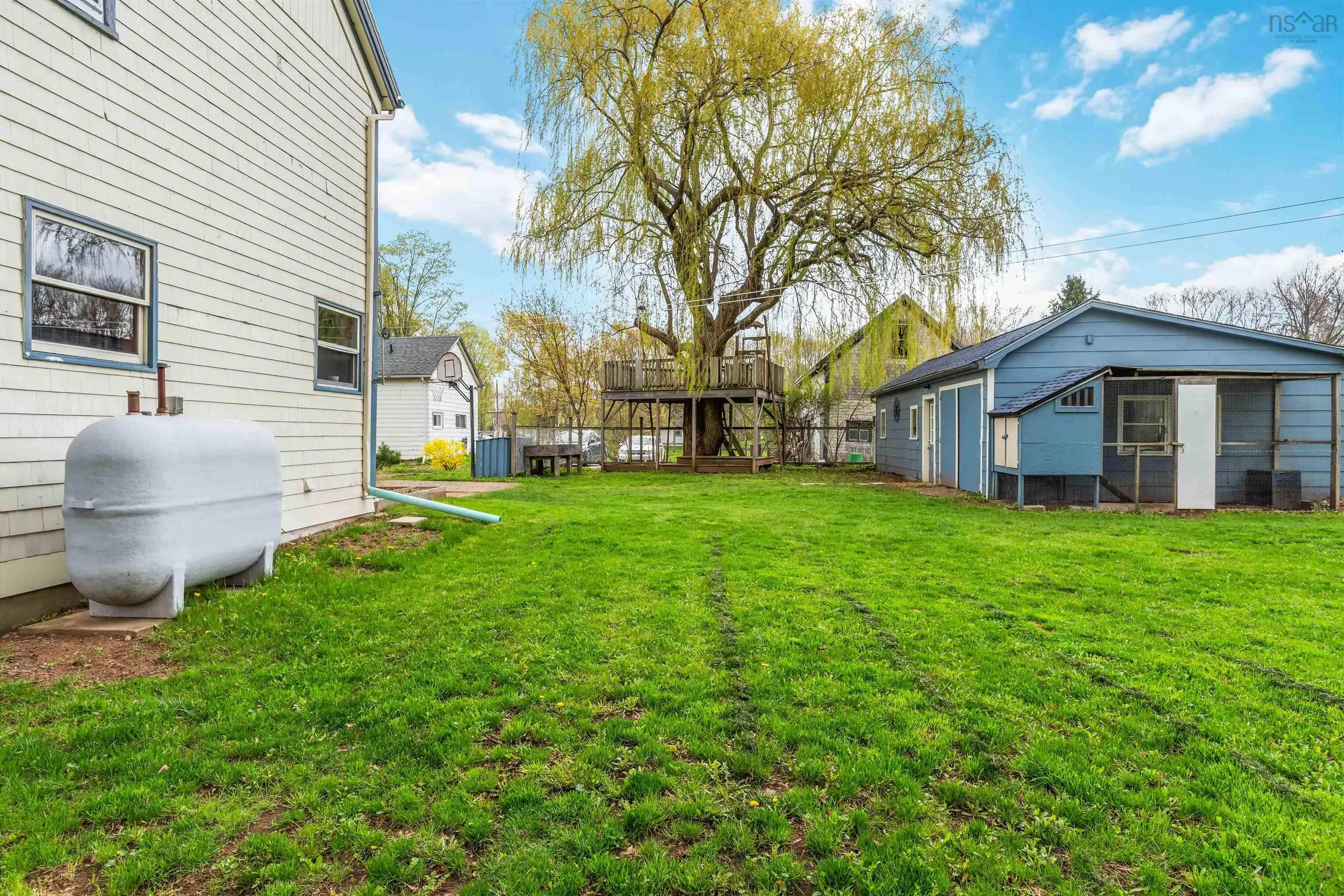251 Main Street, Berwick Ns B0p 1e0, 4 Bedrooms Bedrooms, ,2 BathroomsBathrooms,Residential,For Sale,Main,202510441