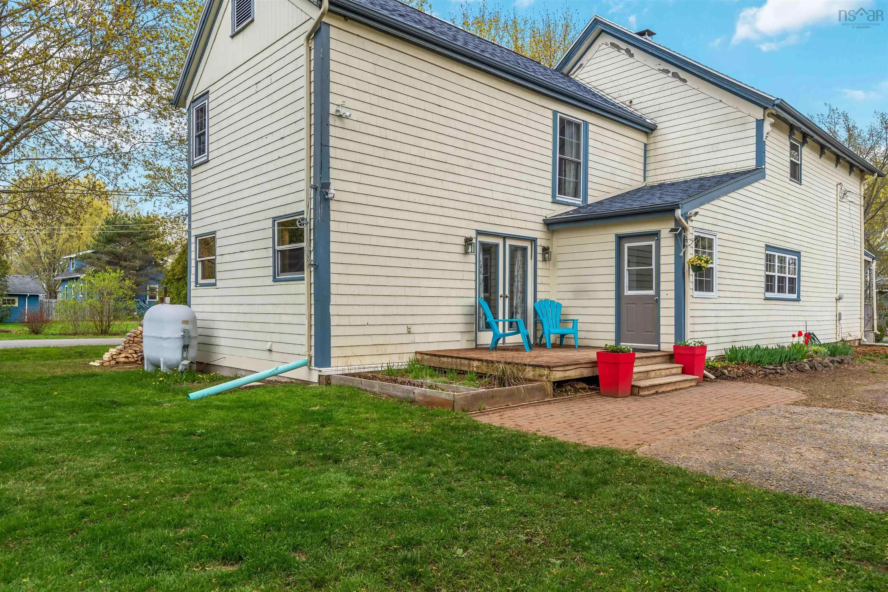 251 Main Street, Berwick Ns B0p 1e0, 4 Bedrooms Bedrooms, ,2 BathroomsBathrooms,Residential,For Sale,Main,202510441