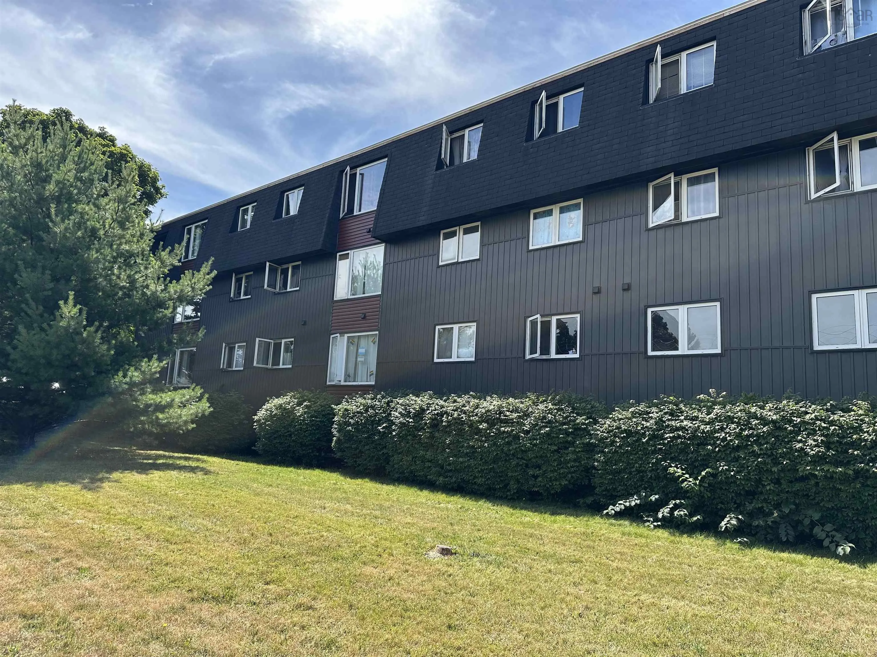 99 Rupert Street, Amherst, NS B4H 3S4, 46 Bedrooms Bedrooms, ,Residential Income,For Sale,Rupert,202521498