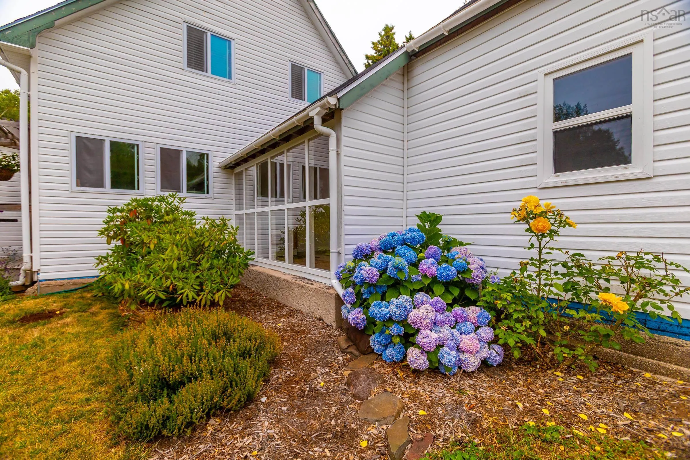 8012 Shore Road, Hampton, NS B0S 1L0, 2 Bedrooms Bedrooms, ,2 BathroomsBathrooms,Residential,For Sale,Shore,202518940