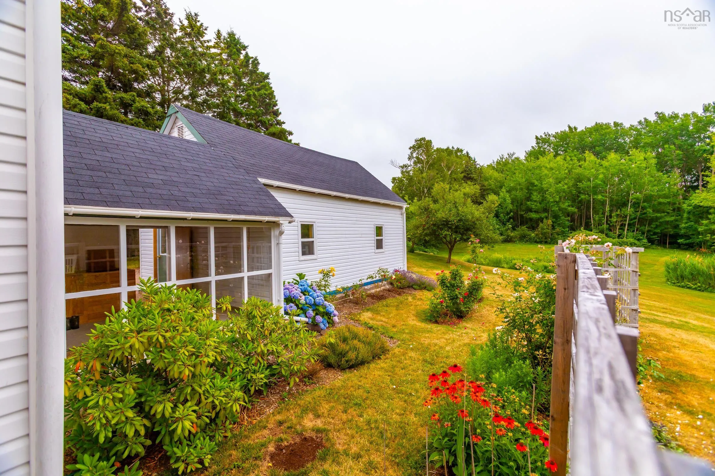 8012 Shore Road, Hampton, NS B0S 1L0, 2 Bedrooms Bedrooms, ,2 BathroomsBathrooms,Residential,For Sale,Shore,202518940