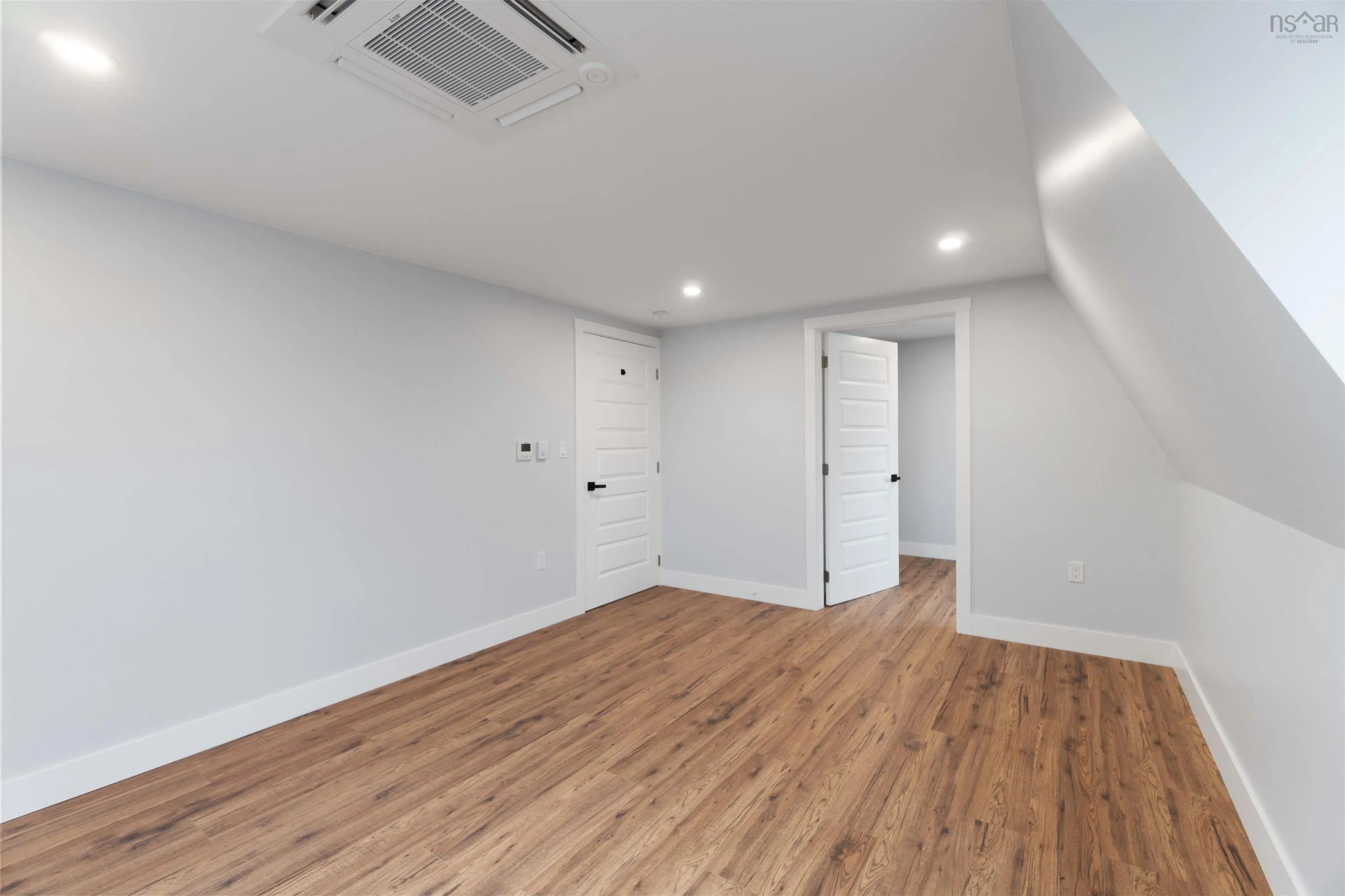 139 First Avenue, Digby, NS B0V 1A0, 2 Bedrooms Bedrooms, ,2 BathroomsBathrooms,Residential,For Sale,First,202516167
