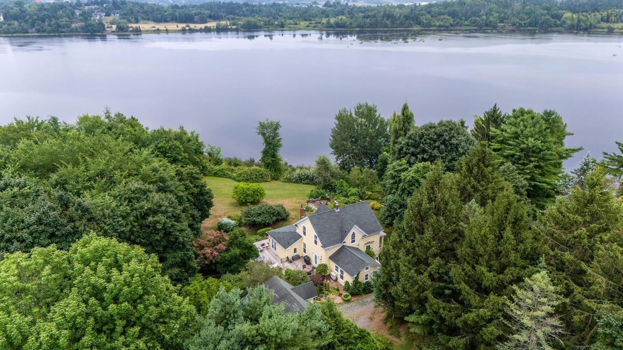 129 Town Road, Falmouth, NS B0P 1P0, 4 Bedrooms Bedrooms, ,5 BathroomsBathrooms,Residential,For Sale,Town,202519866