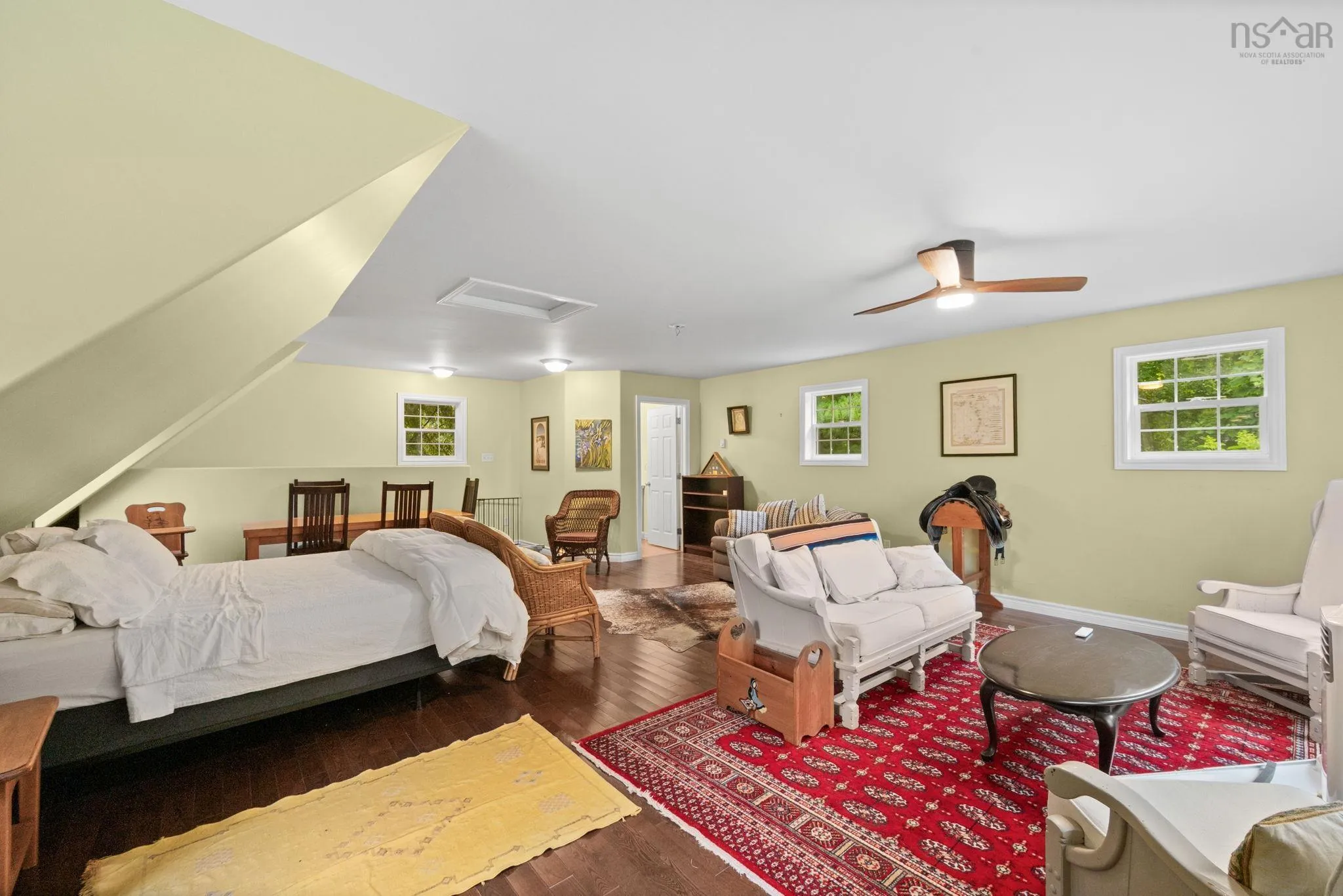 129 Town Road, Falmouth, NS B0P 1P0, 4 Bedrooms Bedrooms, ,5 BathroomsBathrooms,Residential,For Sale,Town,202519866