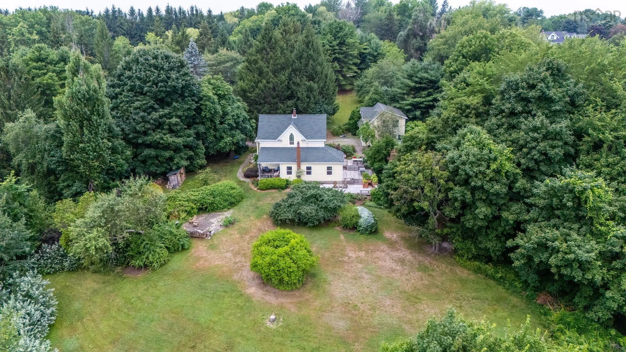129 Town Road, Falmouth, NS B0P 1P0, 4 Bedrooms Bedrooms, ,5 BathroomsBathrooms,Residential,For Sale,Town,202519866