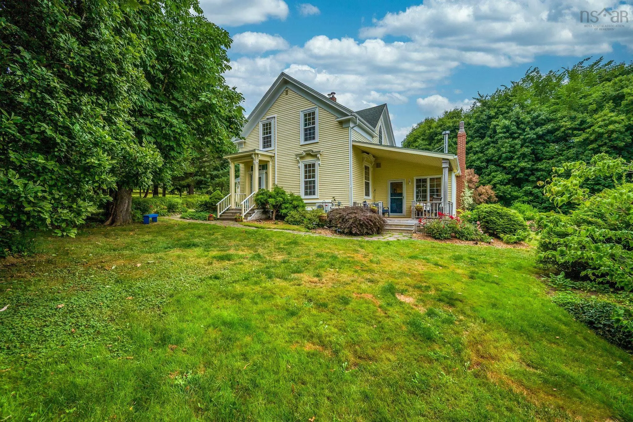 129 Town Road, Falmouth, NS B0P 1P0, 4 Bedrooms Bedrooms, ,5 BathroomsBathrooms,Residential,For Sale,Town,202519866