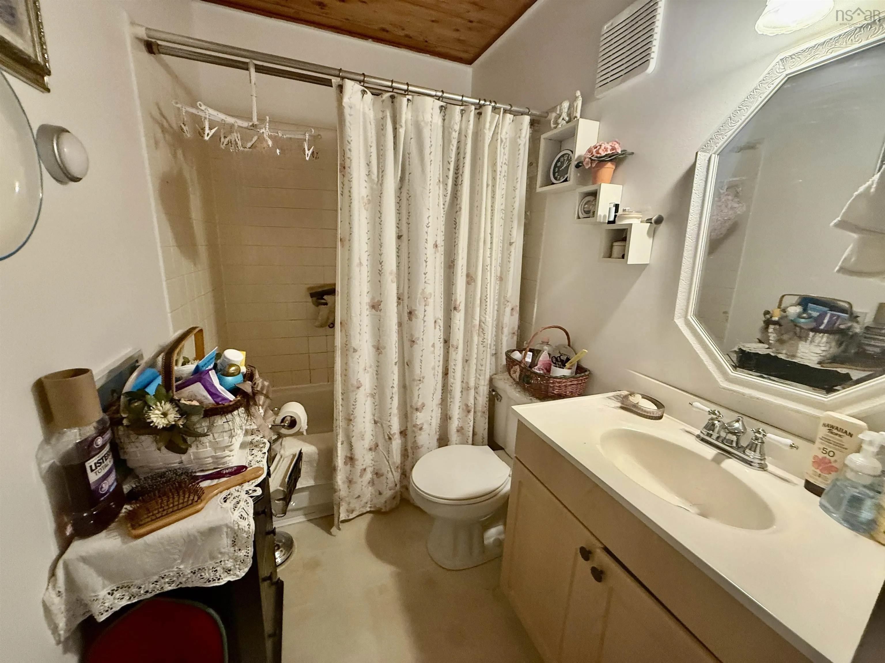 97 Bromley Road, Halifax, NS B3P 2L6, 3 Bedrooms Bedrooms, ,1 BathroomBathrooms,Residential,For Sale,Bromley,202524831