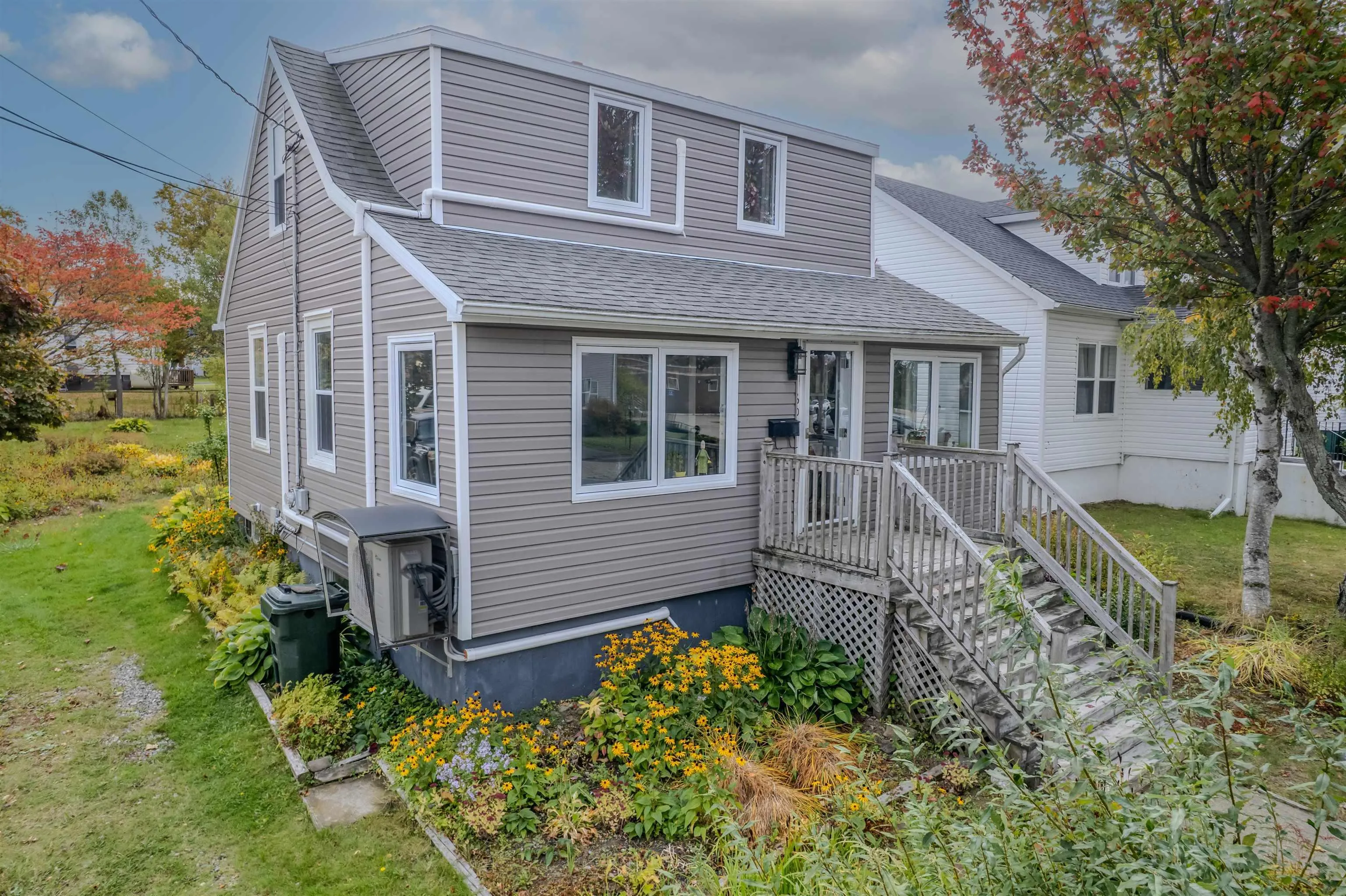 160 Howe Street, Sydney, NS B1P 4V2, 1 Bedroom Bedrooms, ,3 BathroomsBathrooms,Residential,For Sale,Howe,202525548
