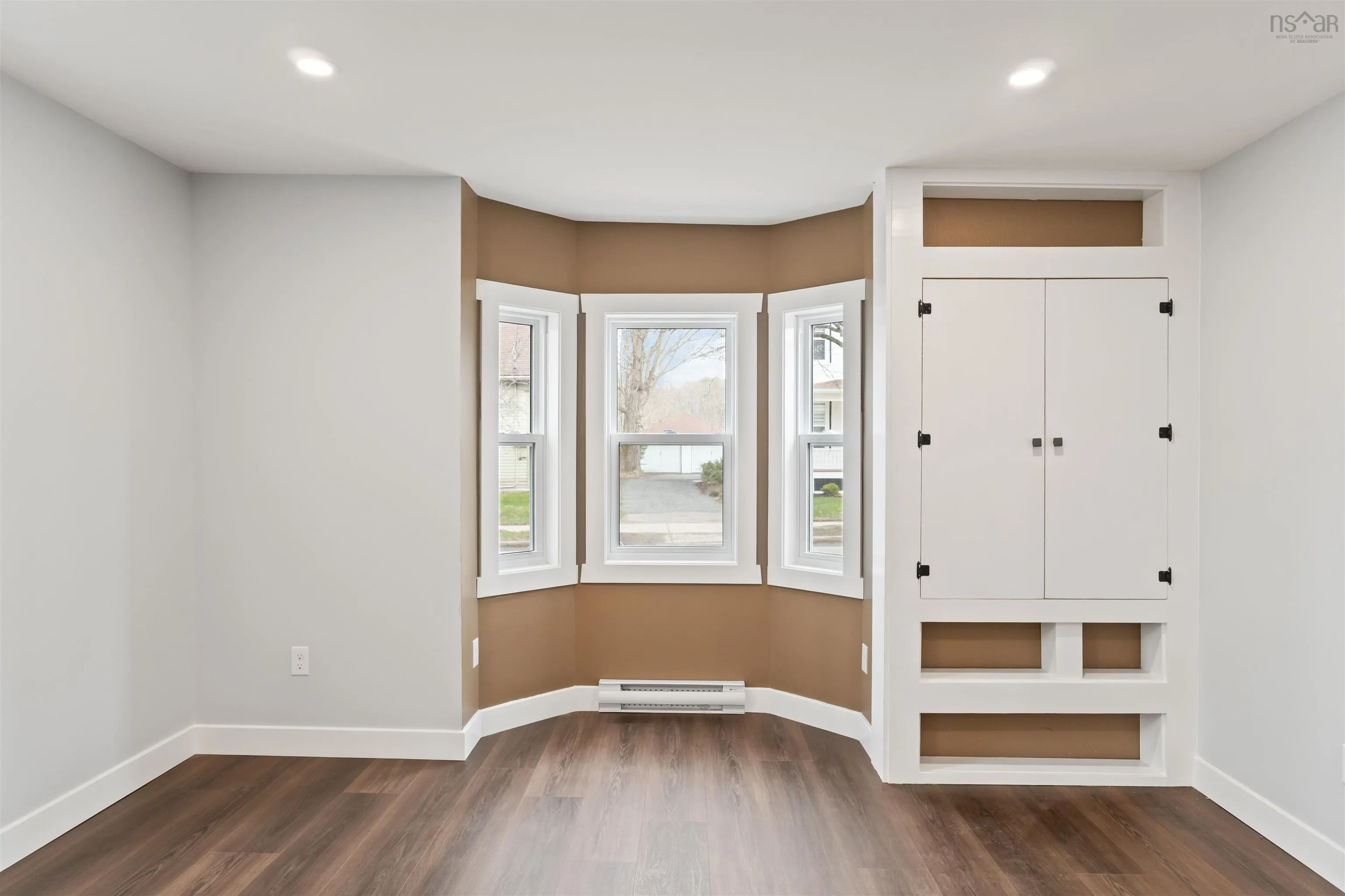 226 Main Street, Kentville Ns B4n 1j9, 3 Bedrooms Bedrooms, ,3 BathroomsBathrooms,Residential,For Sale,Main,202508146