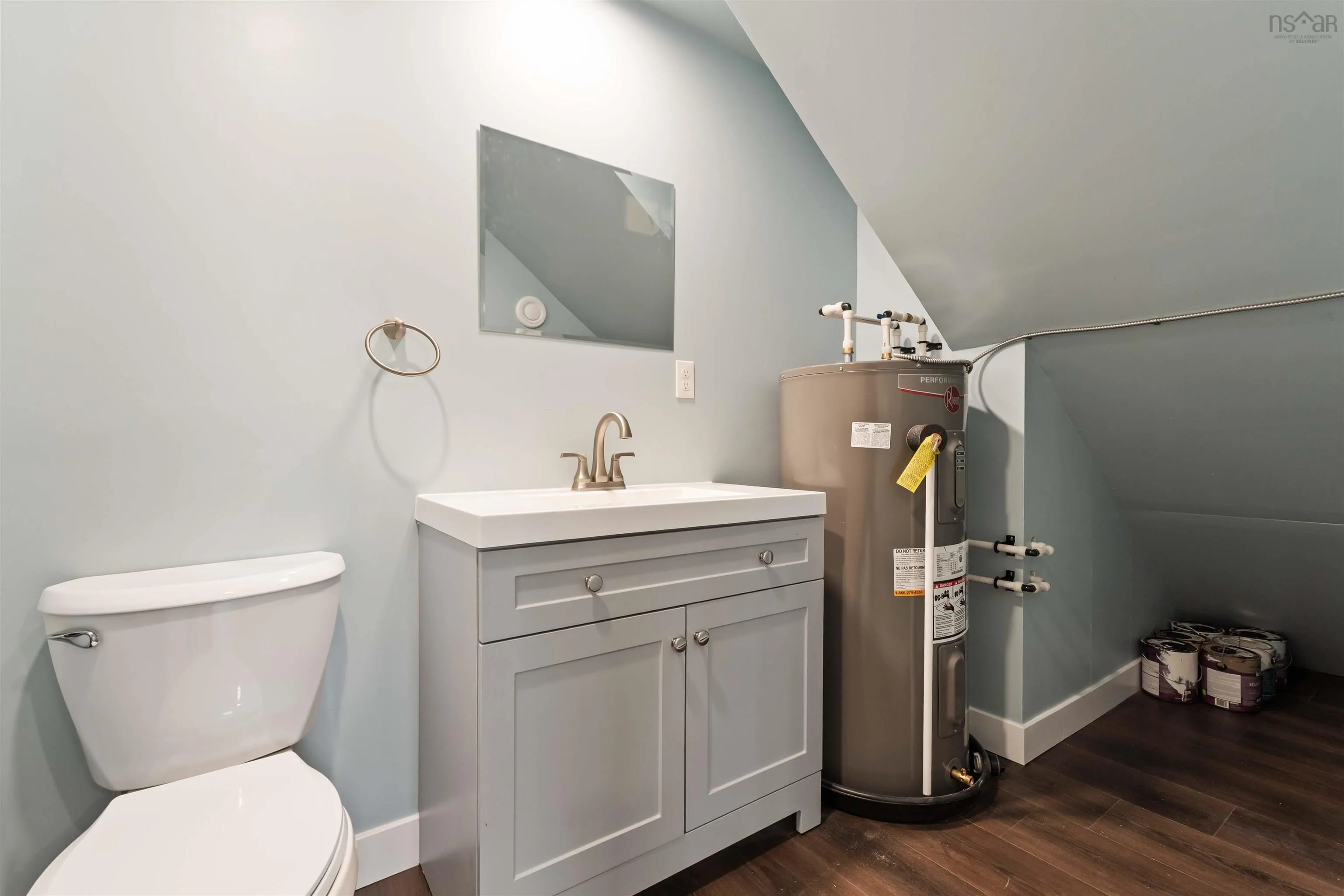 226 Main Street, Kentville Ns B4n 1j9, 3 Bedrooms Bedrooms, ,3 BathroomsBathrooms,Residential,For Sale,Main,202508146