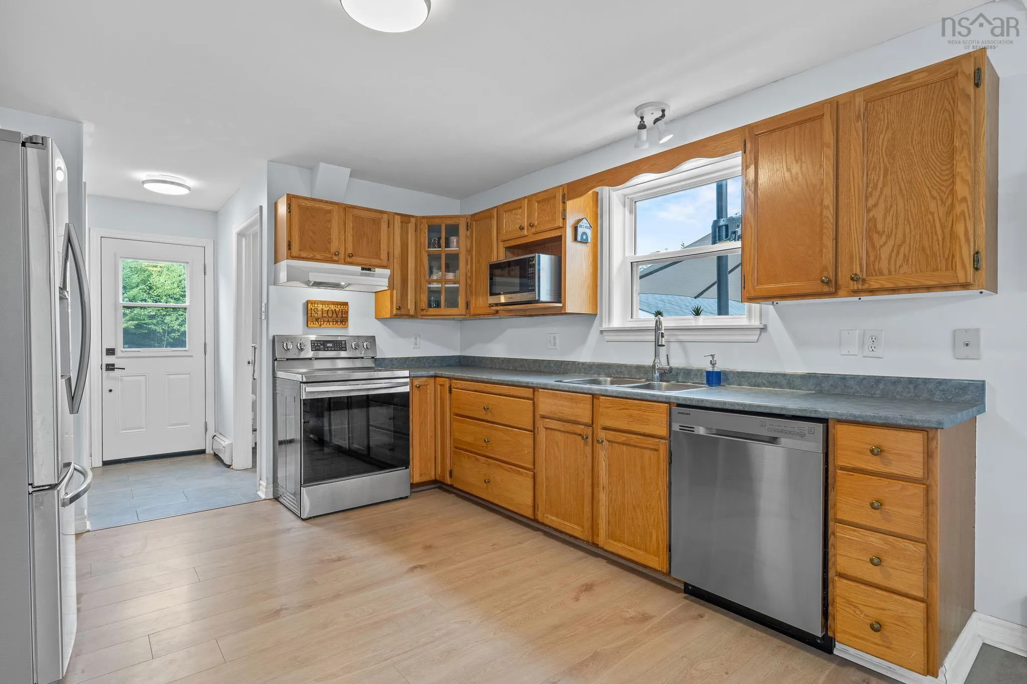 59 O'connell Drive, Halifax, NS B3E 1N7, 3 Bedrooms Bedrooms, ,4 BathroomsBathrooms,Residential,For Sale,O'connell,202522339