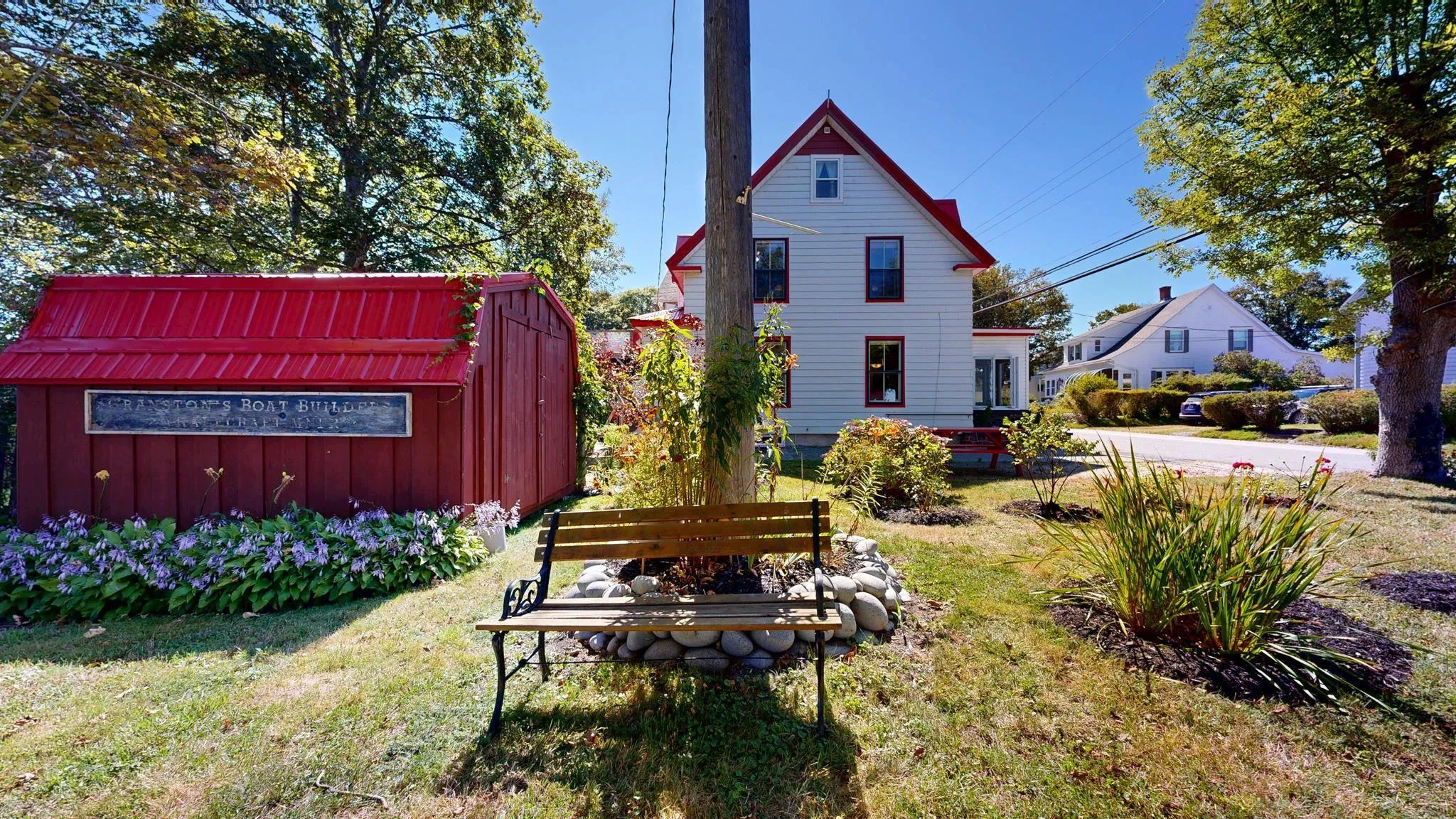 132 Hall Street, Lockeport, NS B0T 1L0, 5 Bedrooms Bedrooms, ,4 BathroomsBathrooms,Residential,For Sale,Hall,202523052