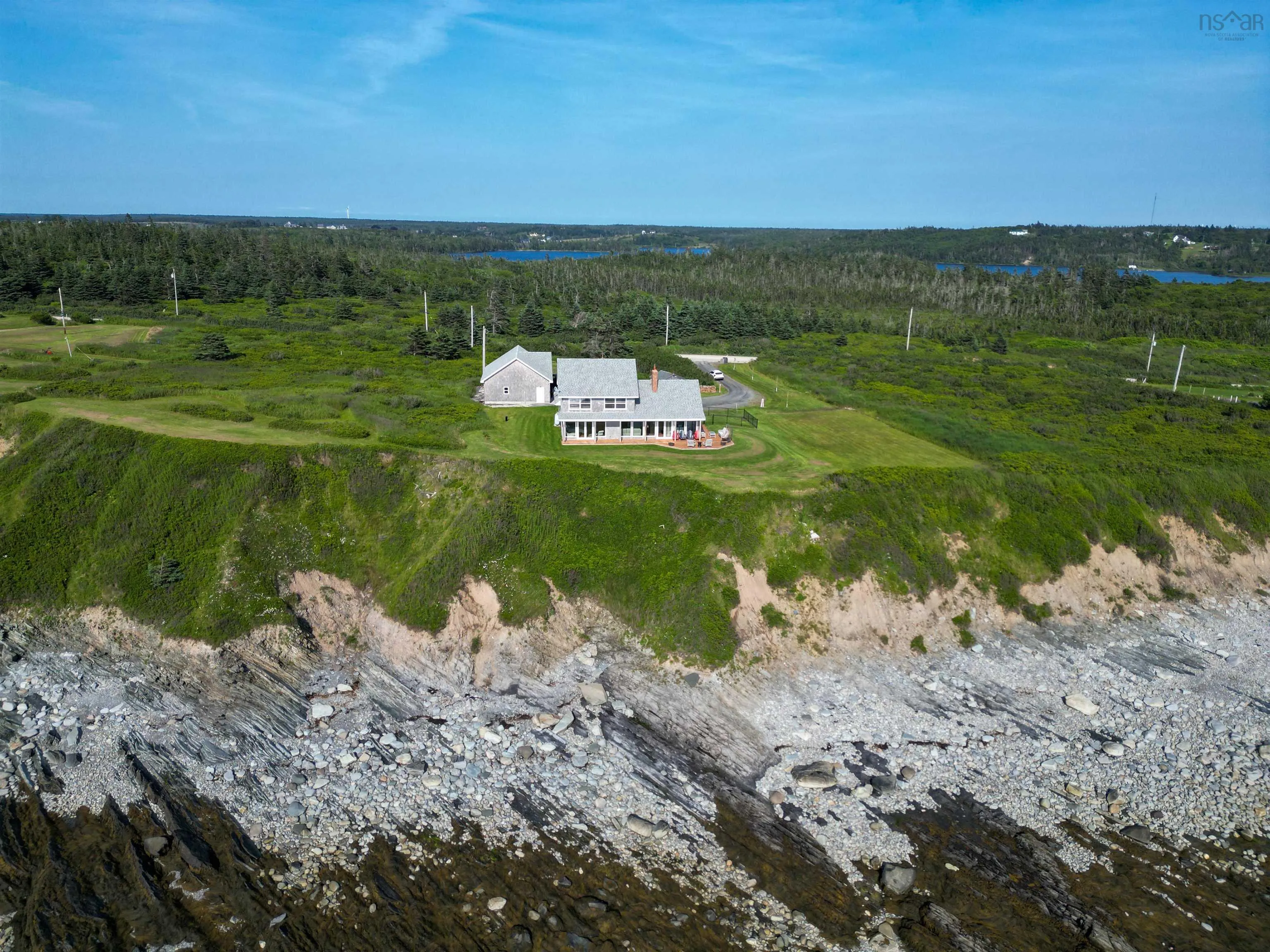 2435 Main Shore Road, Port Maitland, NS B5A 5V1, 3 Bedrooms Bedrooms, ,3 BathroomsBathrooms,Residential,For Sale,Main Shore,202517616