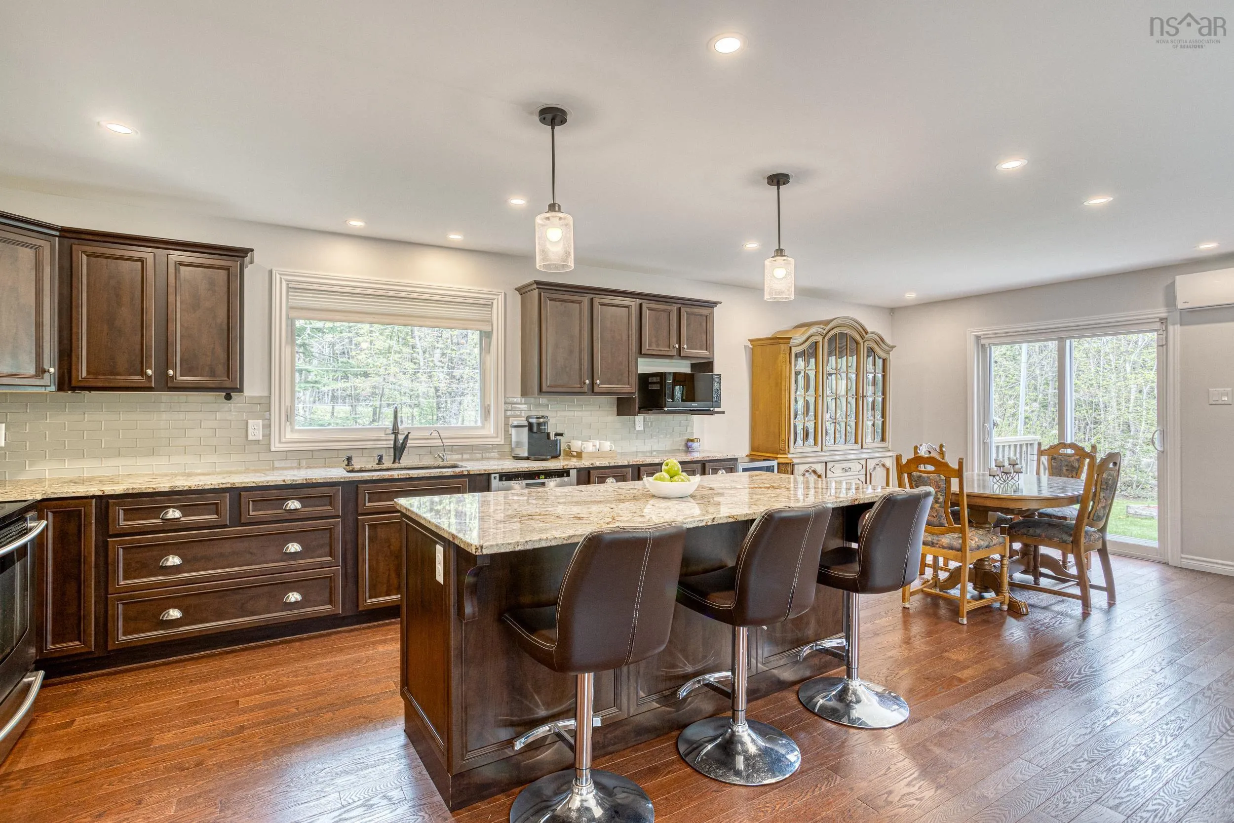 21 Stillwater Lake Drive, Stillwater Lake, NS B3Z 1H7, 4 Bedrooms Bedrooms, ,3 BathroomsBathrooms,Residential,For Sale,21 Stillwater Lake,202519612