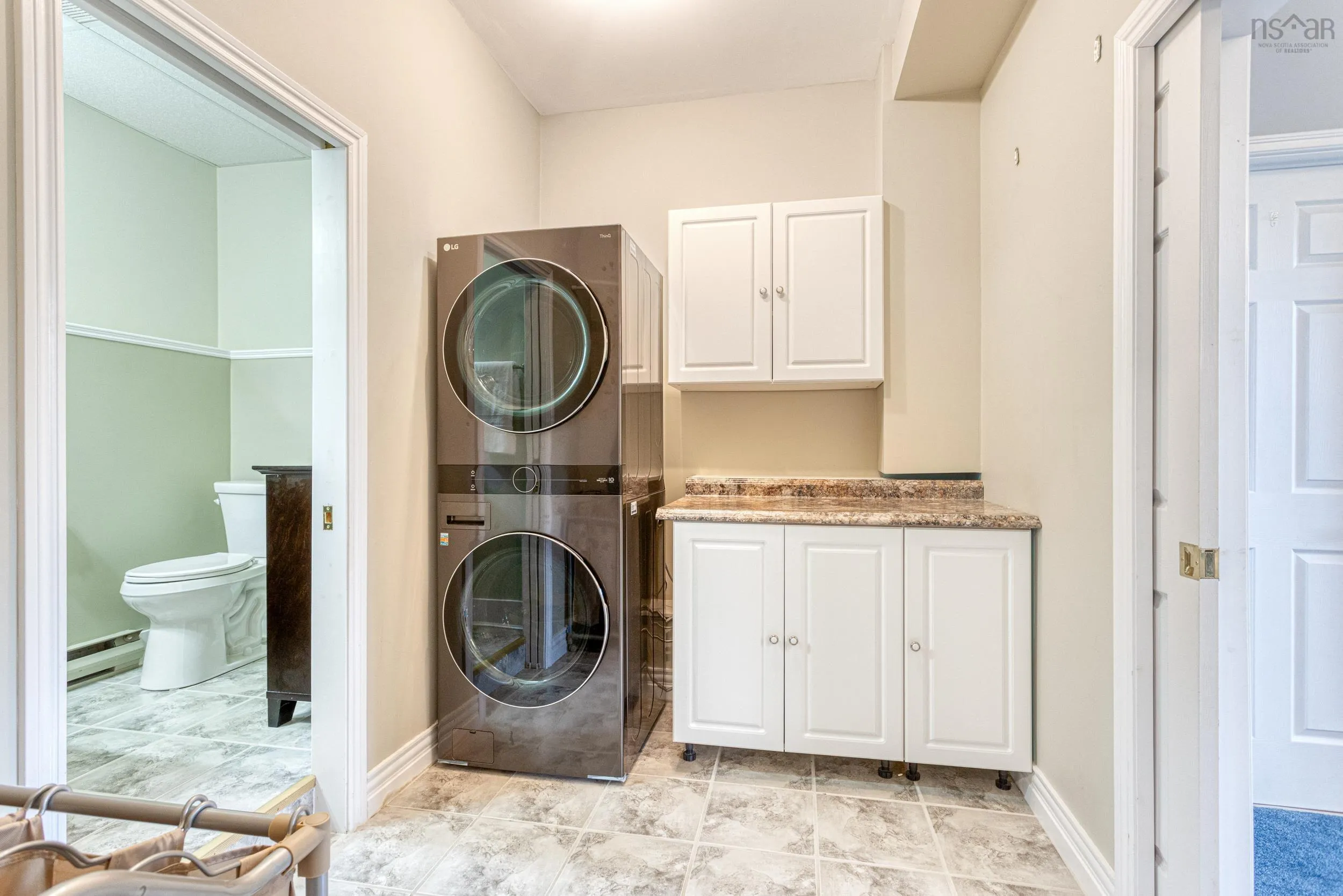 21 Stillwater Lake Drive, Stillwater Lake, NS B3Z 1H7, 4 Bedrooms Bedrooms, ,3 BathroomsBathrooms,Residential,For Sale,21 Stillwater Lake,202519612