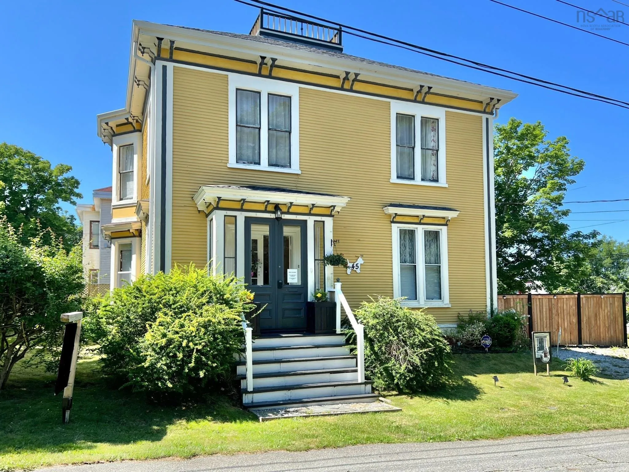 45 Alma Street, Yarmouth Ns B5a 3g7, 4 Bedrooms Bedrooms, ,2 BathroomsBathrooms,Residential,For Sale,Alma,202509748