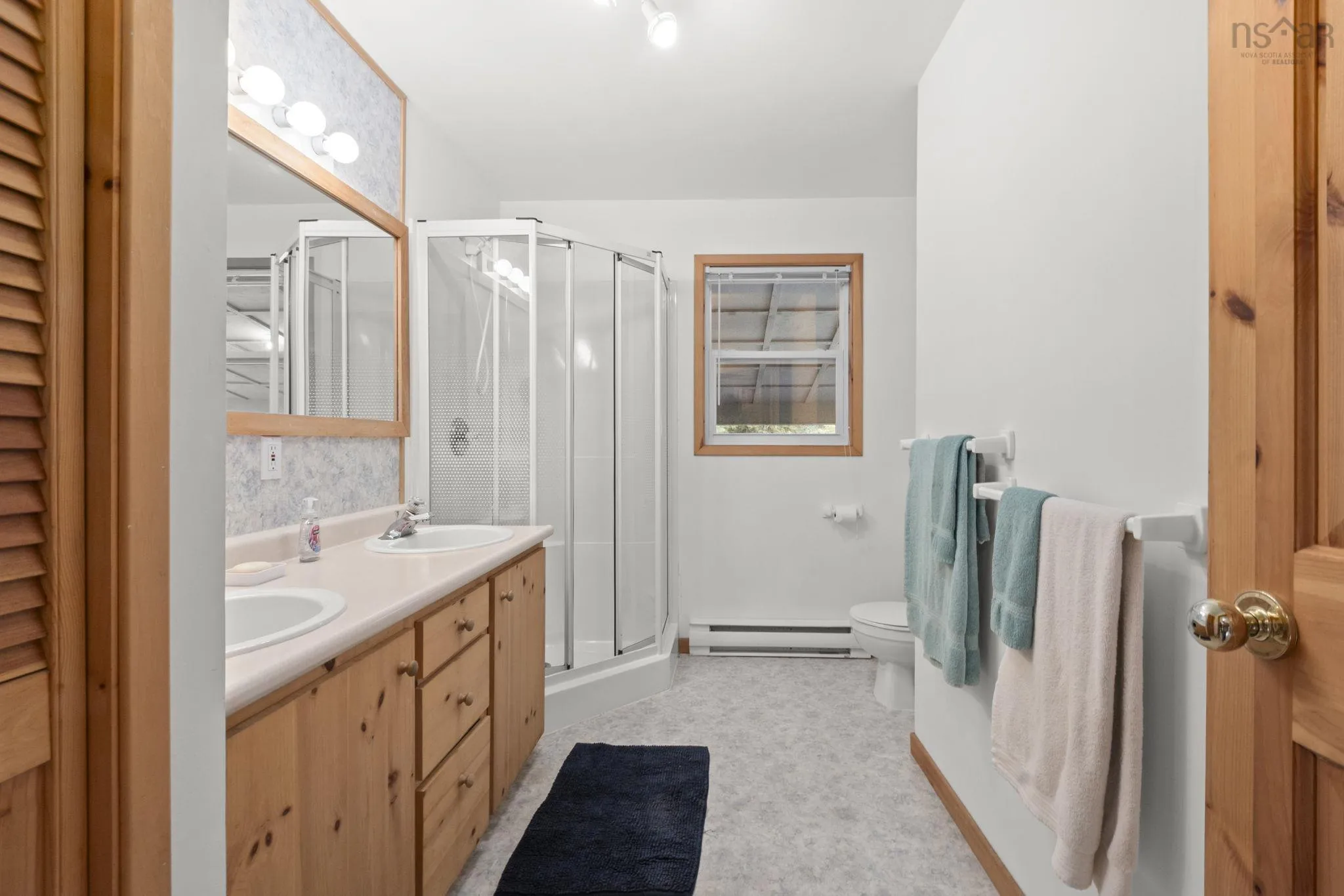 376 Lakefront Drive, Chelsea, NS B4V 7M9, 4 Bedrooms Bedrooms, ,1 BathroomBathrooms,Residential,For Sale,Lakefront,202519621