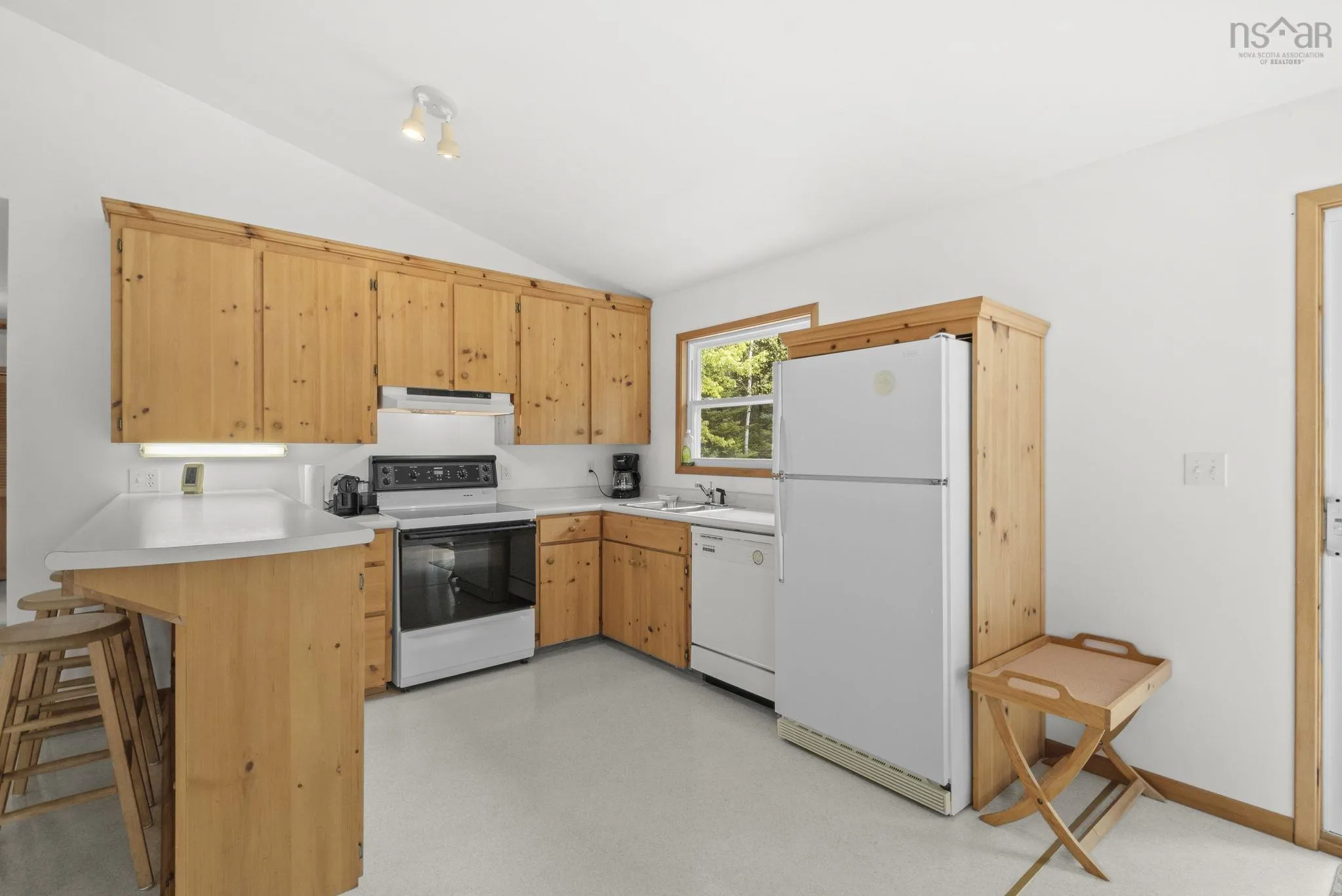 376 Lakefront Drive, Chelsea, NS B4V 7M9, 4 Bedrooms Bedrooms, ,1 BathroomBathrooms,Residential,For Sale,Lakefront,202519621