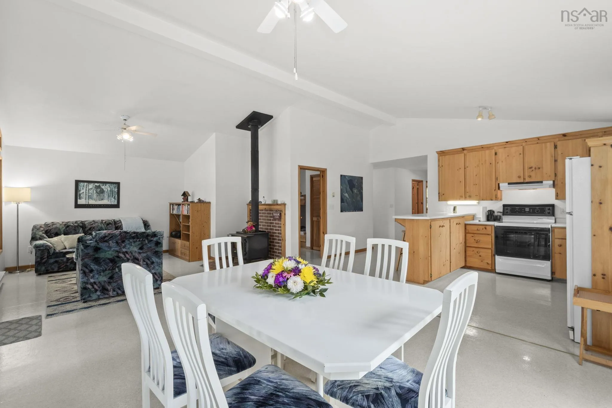 376 Lakefront Drive, Chelsea, NS B4V 7M9, 4 Bedrooms Bedrooms, ,1 BathroomBathrooms,Residential,For Sale,Lakefront,202519621