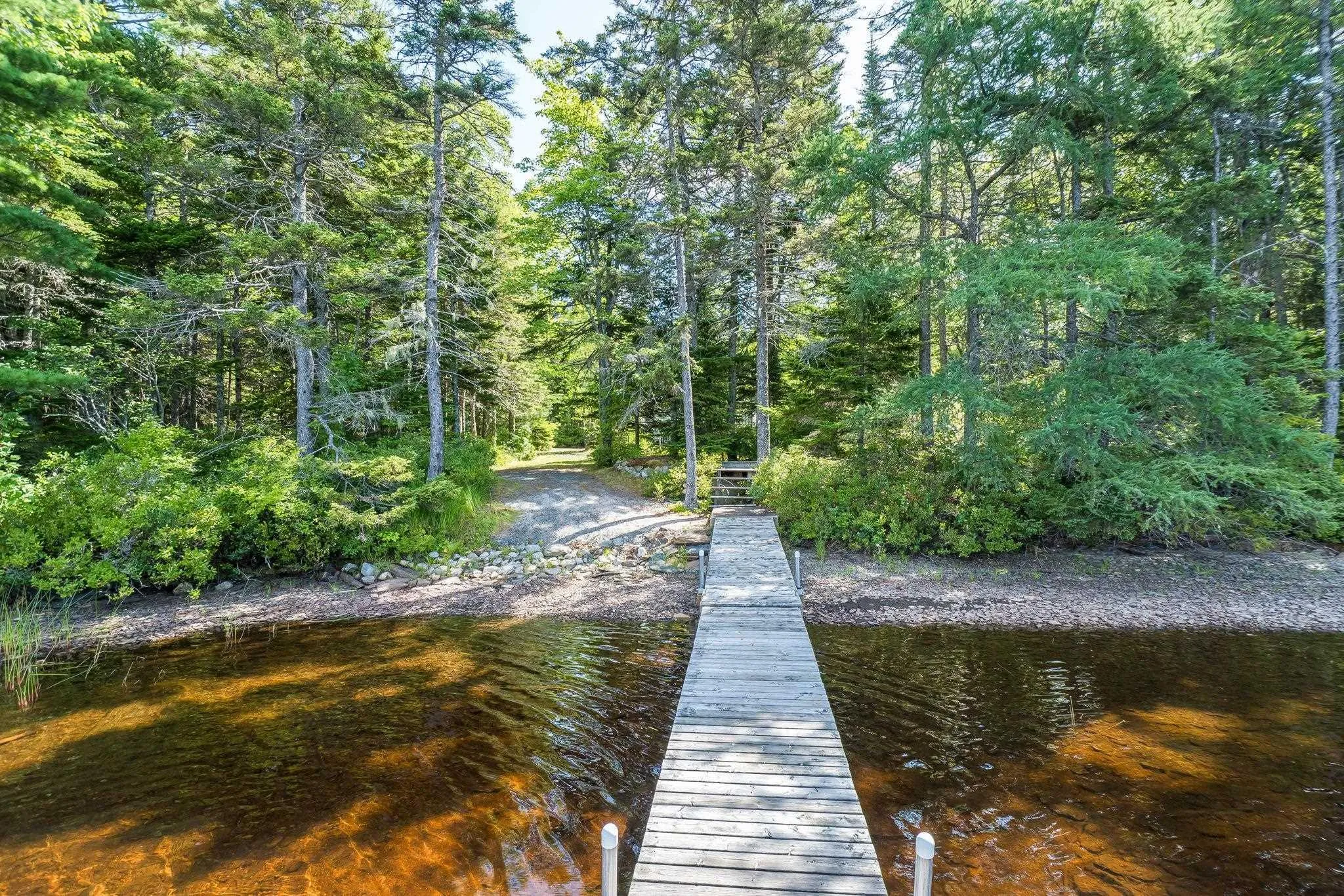 376 Lakefront Drive, Chelsea, NS B4V 7M9, 4 Bedrooms Bedrooms, ,1 BathroomBathrooms,Residential,For Sale,Lakefront,202519621