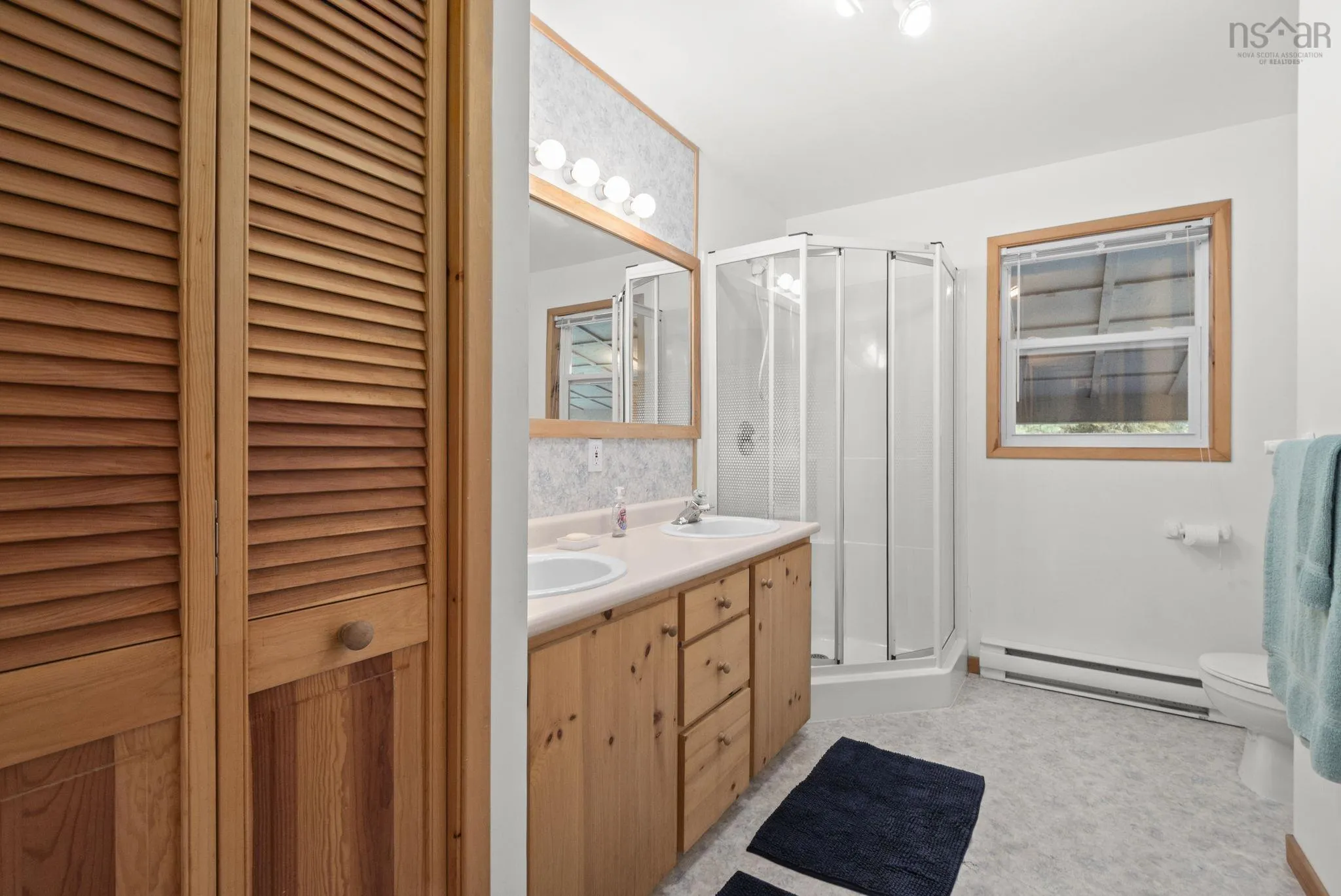 376 Lakefront Drive, Chelsea, NS B4V 7M9, 4 Bedrooms Bedrooms, ,1 BathroomBathrooms,Residential,For Sale,Lakefront,202519621
