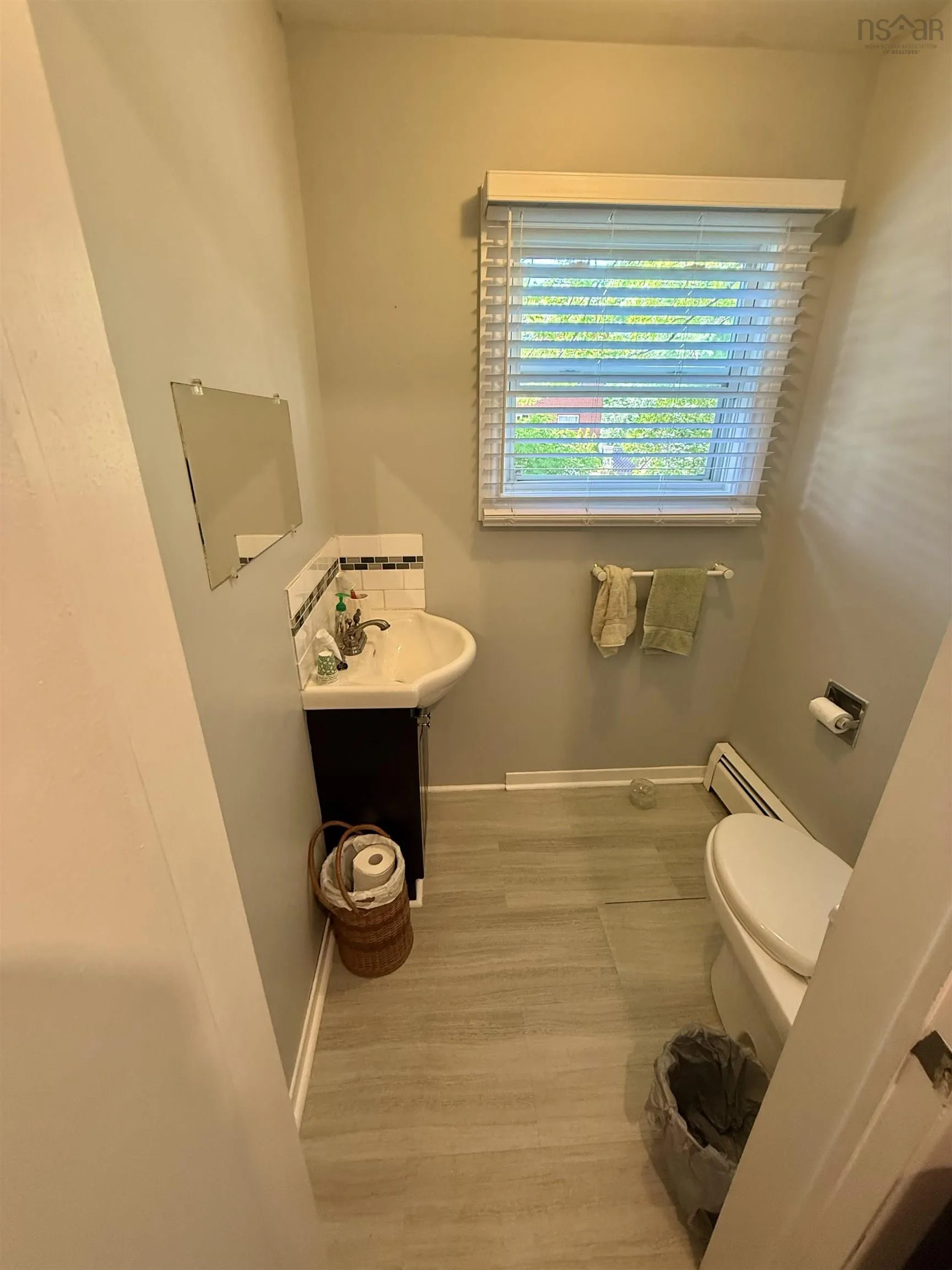 6 Duke Street, Bridgewater, NS B4V 1K4, 4 Bedrooms Bedrooms, ,4 BathroomsBathrooms,Residential,For Sale,Duke,202520077