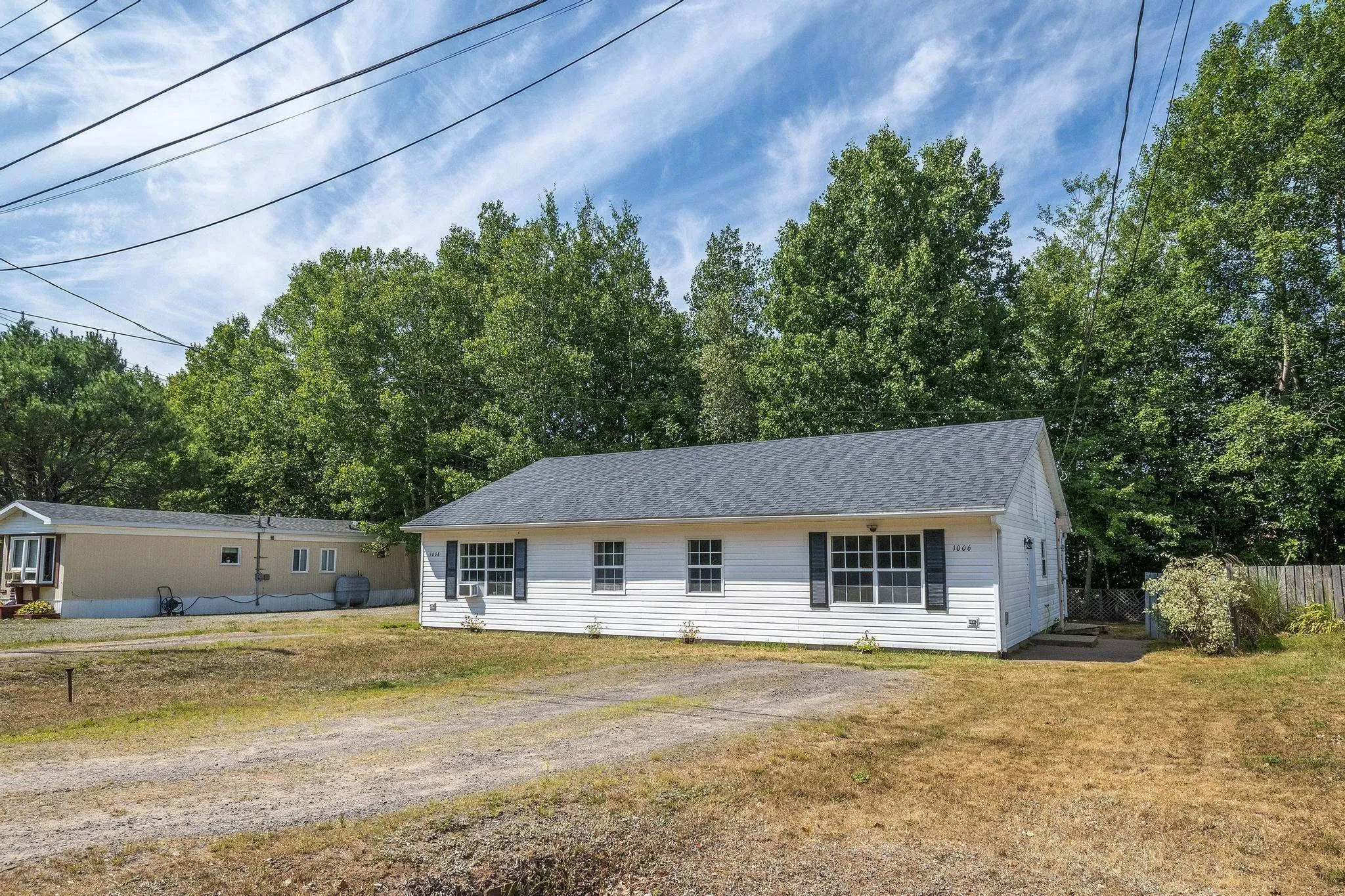 1006/1008 Dakota Lane, Greenwood, NS B0P 1N0, 4 Bedrooms Bedrooms, ,Residential Income,For Sale,Dakota,202519858