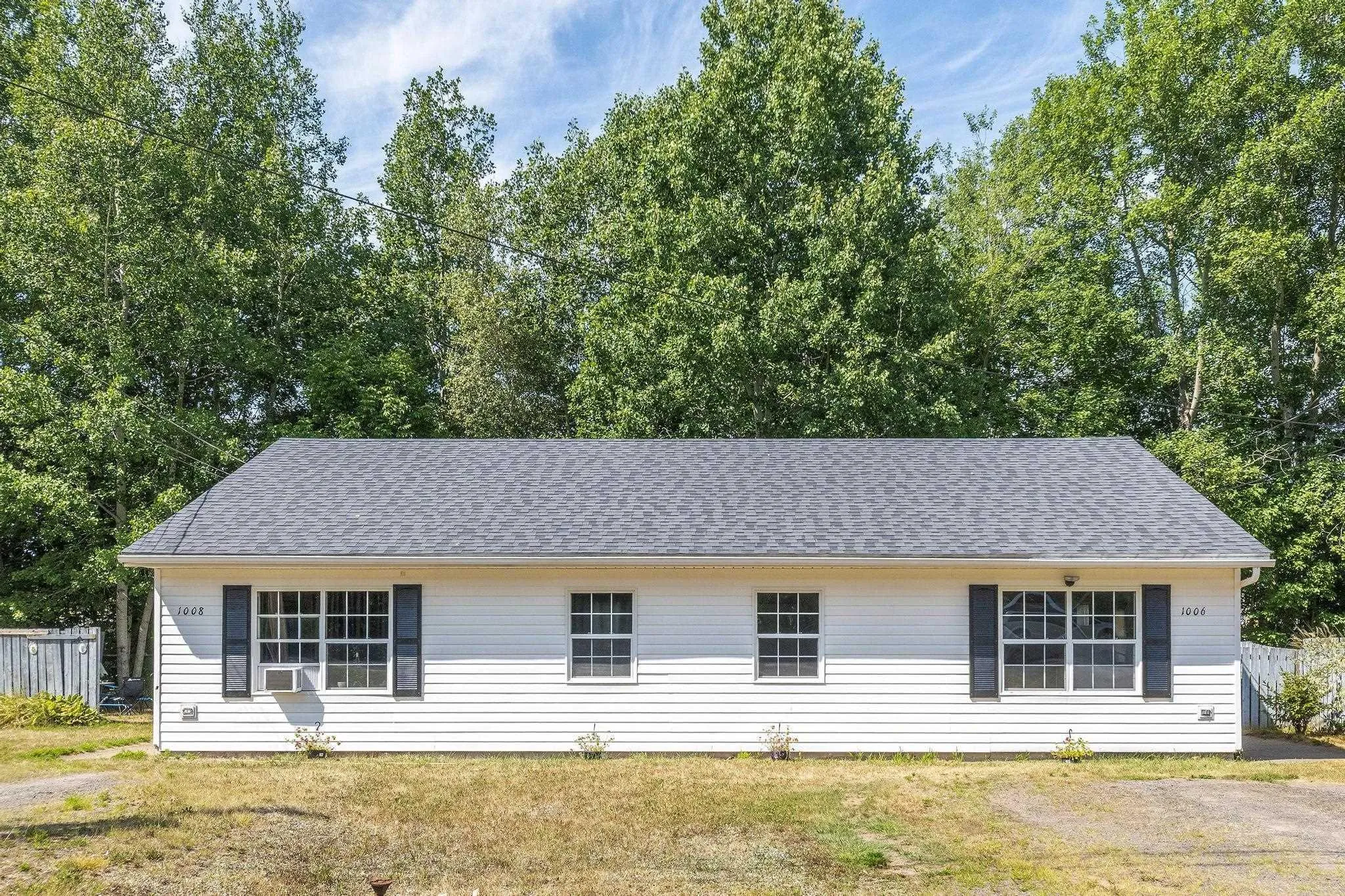 1006/1008 Dakota Lane, Greenwood, NS B0P 1N0, 4 Bedrooms Bedrooms, ,Residential Income,For Sale,Dakota,202519858