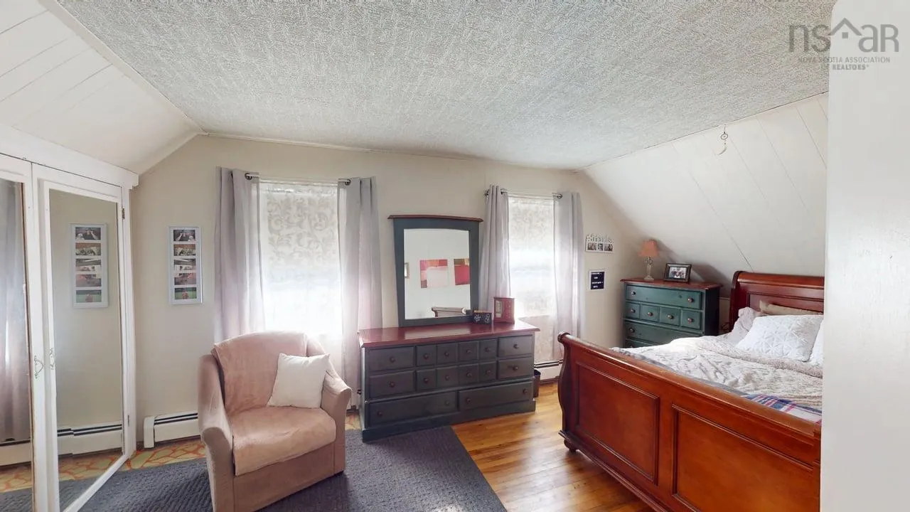 526 Nelson Street, New Glasgow, NS B2H 3C7, 4 Bedrooms Bedrooms, ,2 BathroomsBathrooms,Residential,For Sale,Nelson,202519377