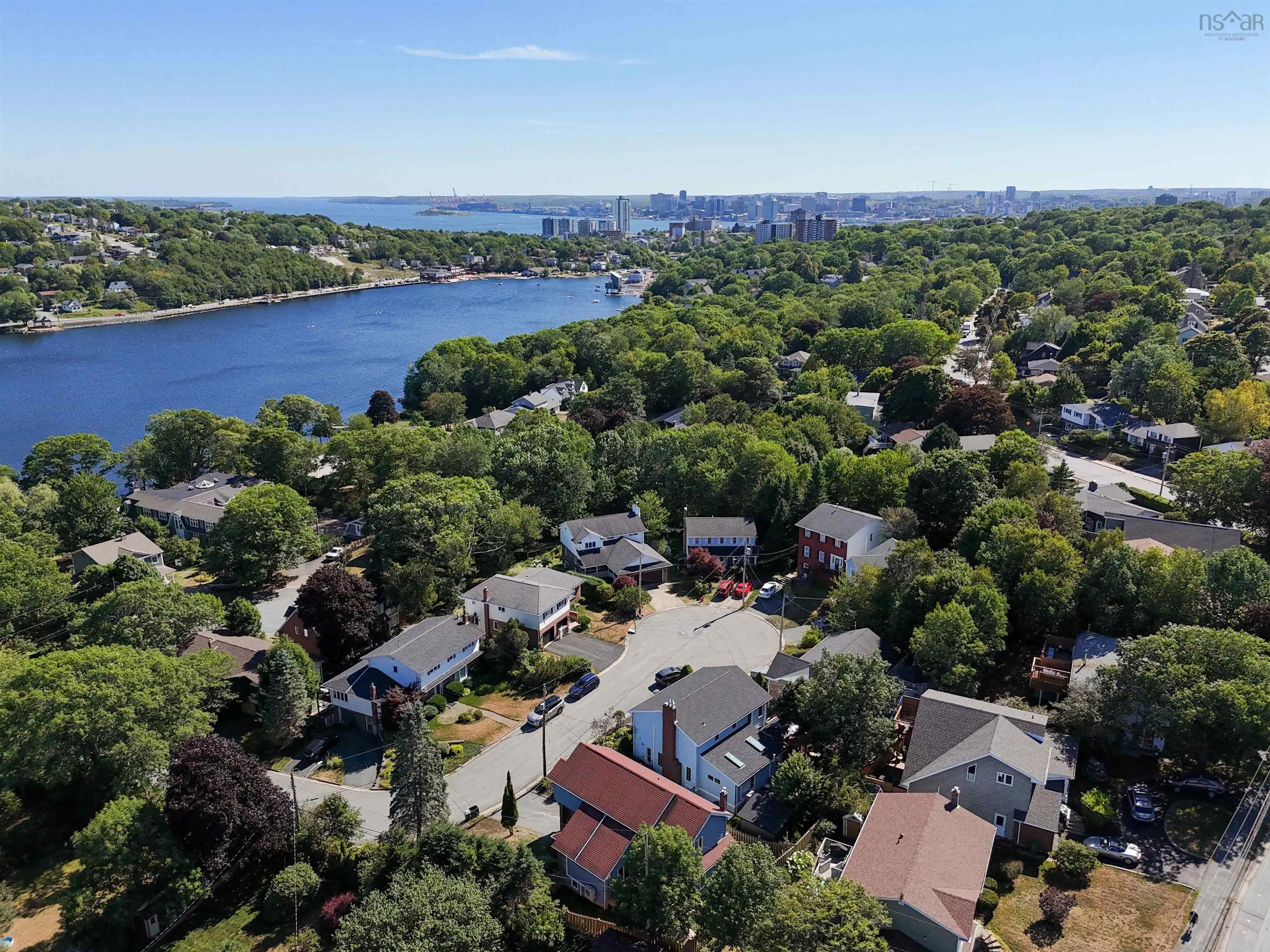 7 Empress Court, Dartmouth, NS B3A 4P4, 4 Bedrooms Bedrooms, ,3 BathroomsBathrooms,Residential,For Sale,Empress,202520898