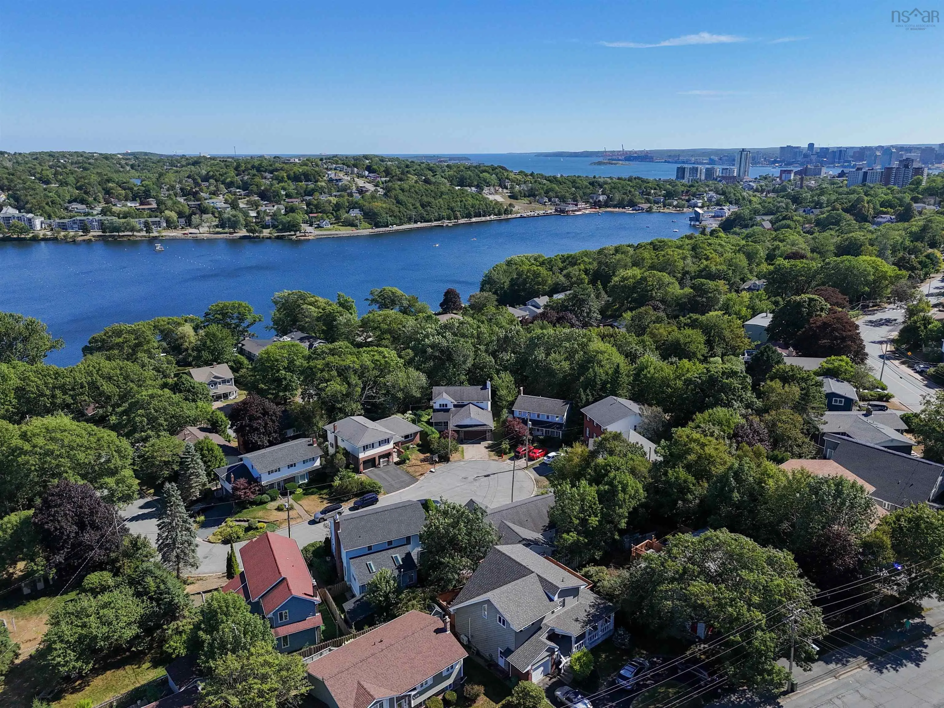7 Empress Court, Dartmouth, NS B3A 4P4, 4 Bedrooms Bedrooms, ,3 BathroomsBathrooms,Residential,For Sale,Empress,202520898