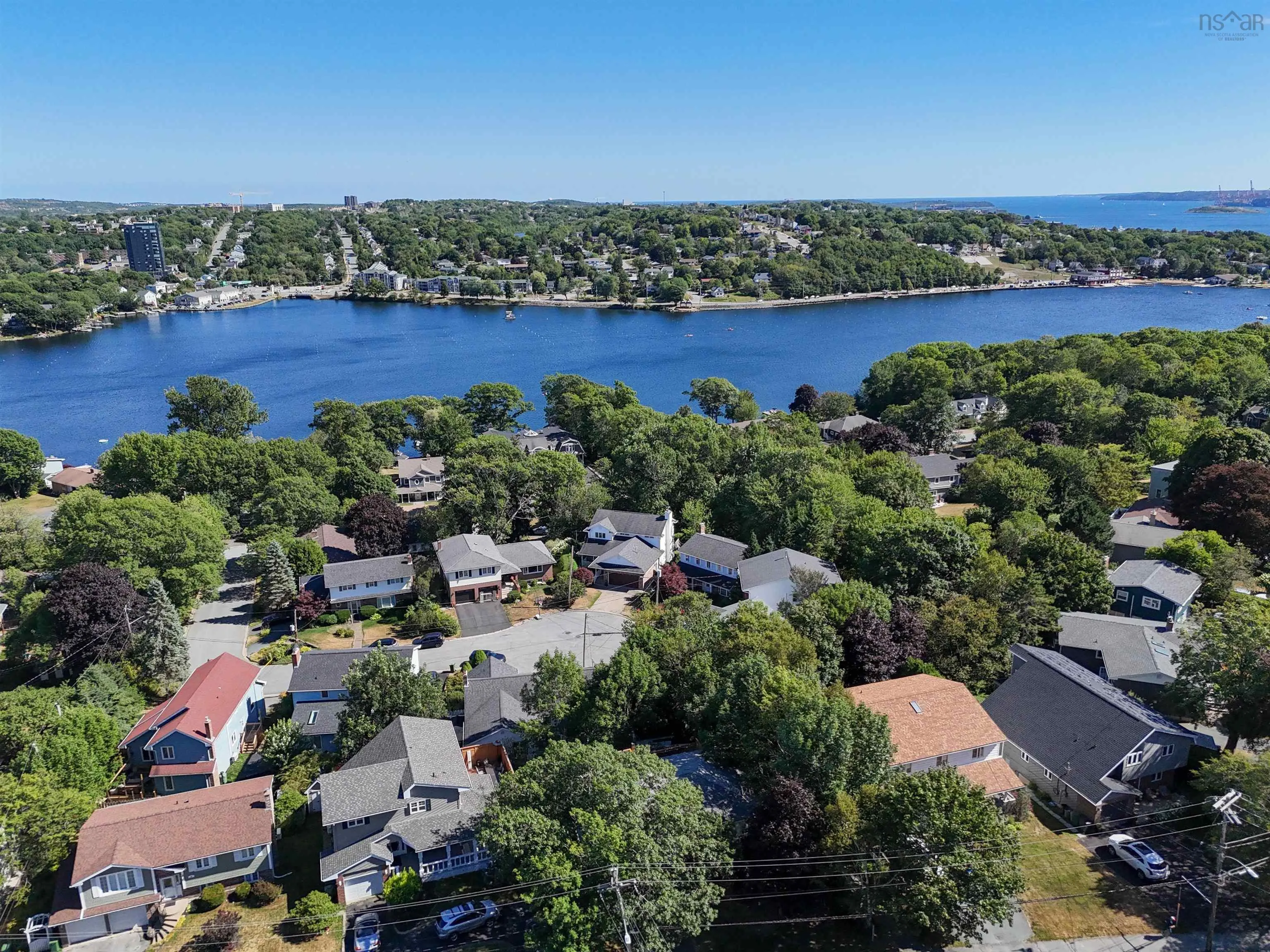 7 Empress Court, Dartmouth, NS B3A 4P4, 4 Bedrooms Bedrooms, ,3 BathroomsBathrooms,Residential,For Sale,Empress,202520898