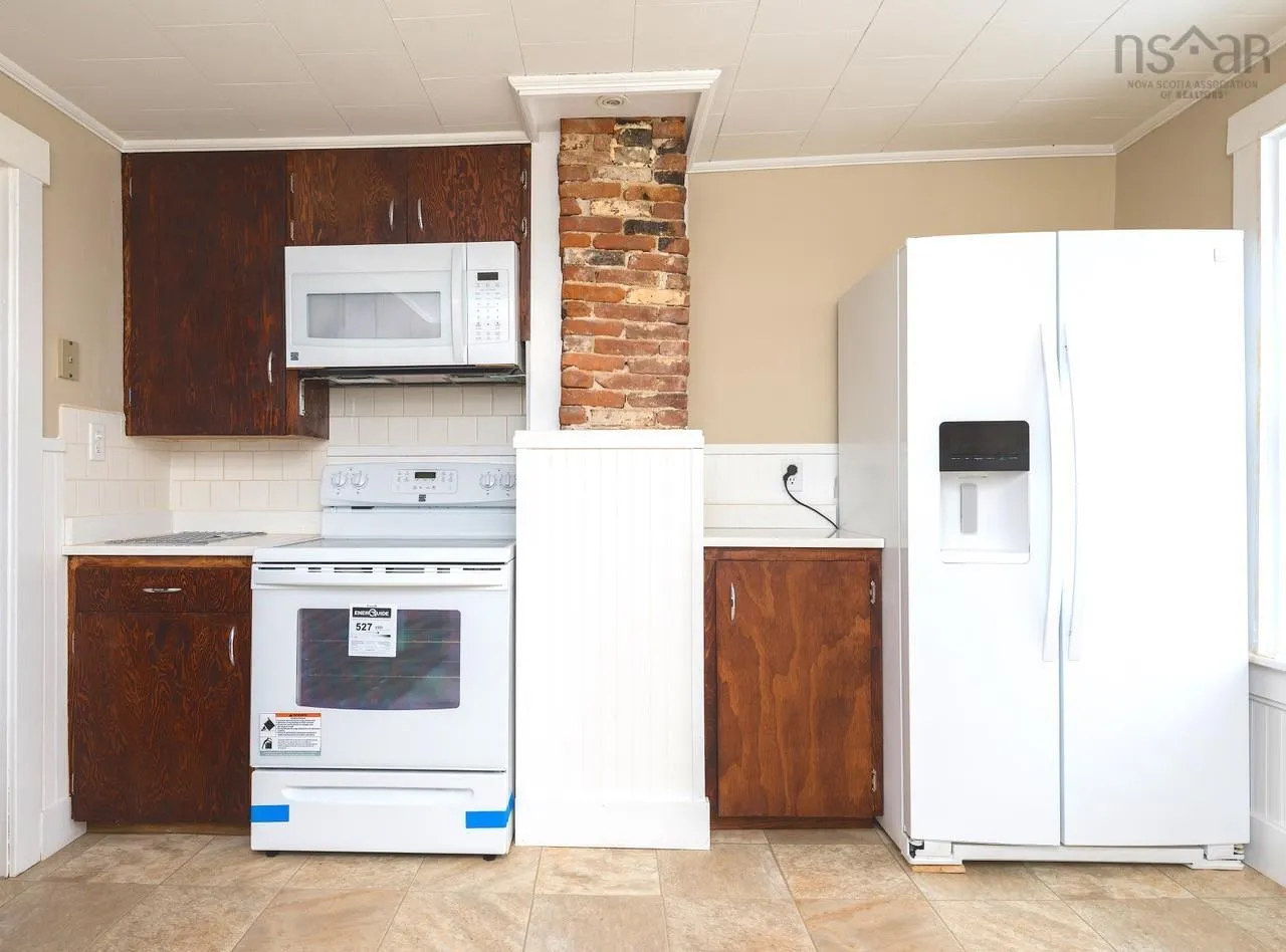94 Hopson Street, Lunenburg, NS B0J 2C0, ,Residential Income,For Sale,Hopson,202520946