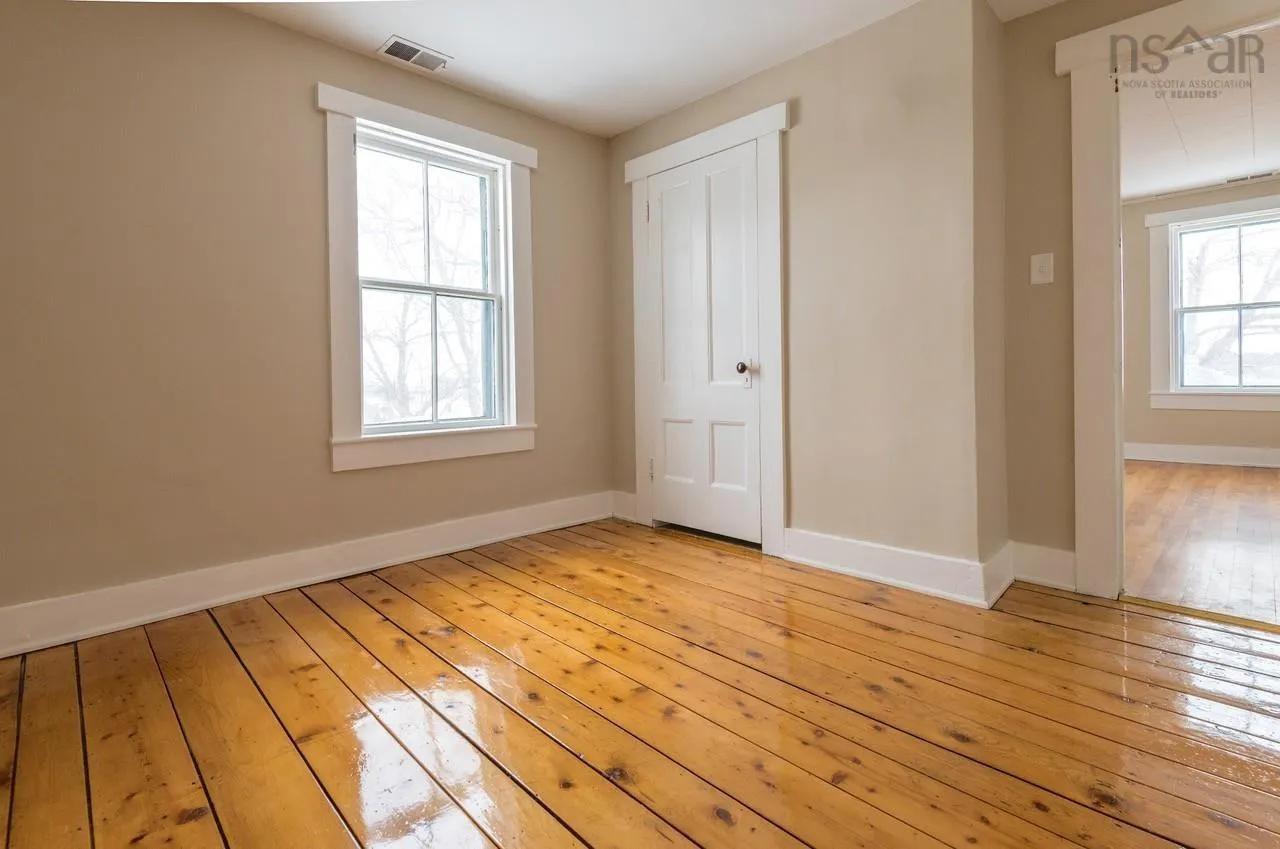 94 Hopson Street, Lunenburg, NS B0J 2C0, ,Residential Income,For Sale,Hopson,202520946