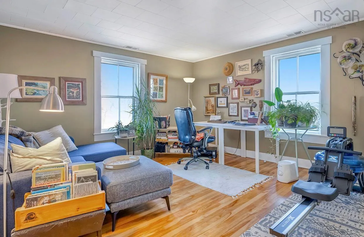 94 Hopson Street, Lunenburg, NS B0J 2C0, ,Residential Income,For Sale,Hopson,202520946
