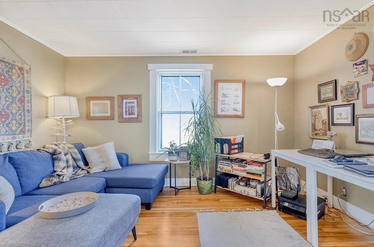 94 Hopson Street, Lunenburg, NS B0J 2C0, ,Residential Income,For Sale,Hopson,202520946