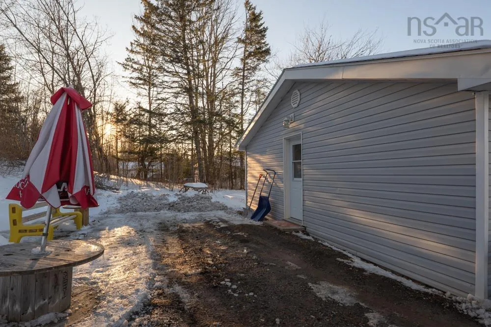 1736 Highway 277, Carrolls Corner Ns B0n 1y0, 2 Bedrooms Bedrooms, ,1 BathroomBathrooms,Residential,For Sale,Highway 277,202426465