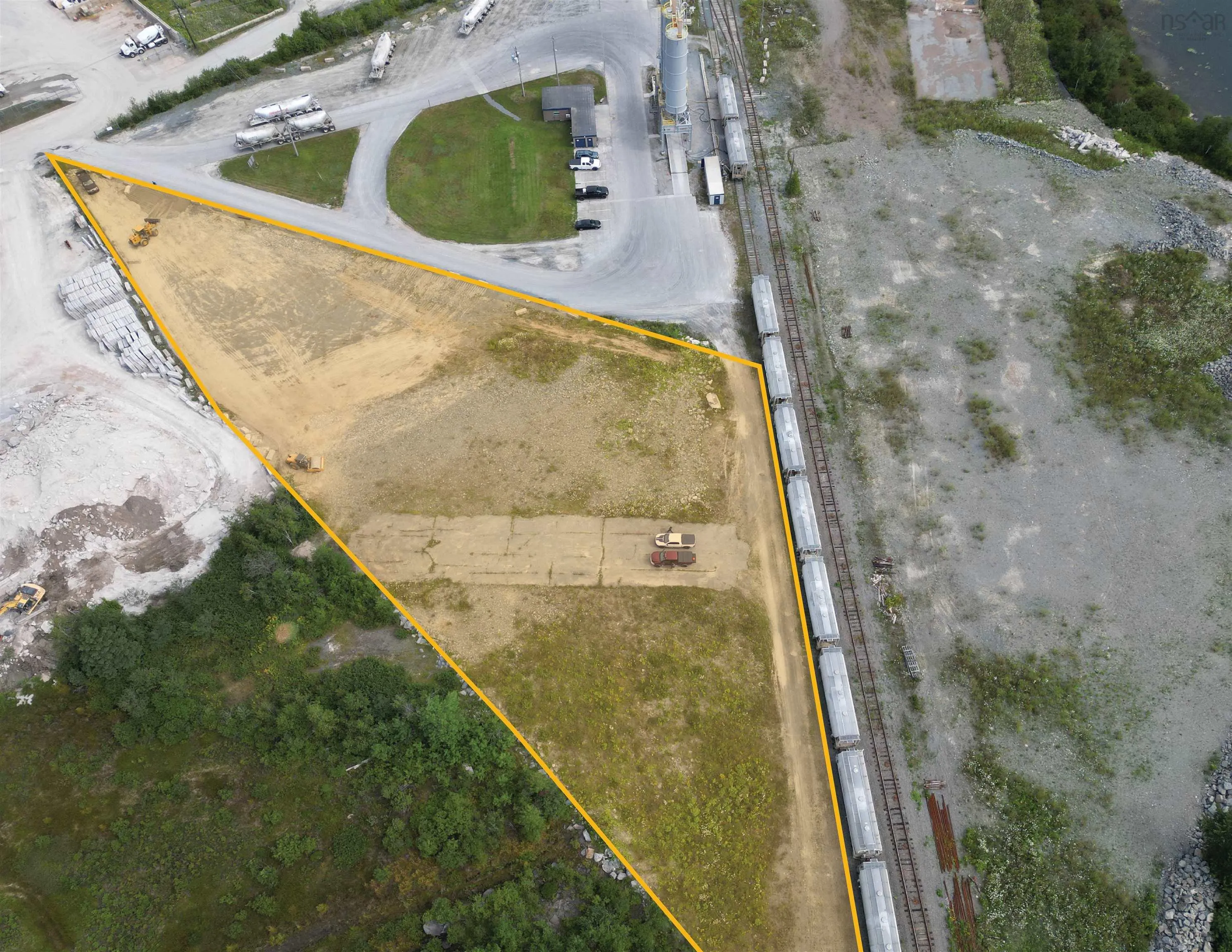 130 Mann Street, Bedford Ns B4a 2w5, ,Commercial Sale,For Sale,Mann,202427903