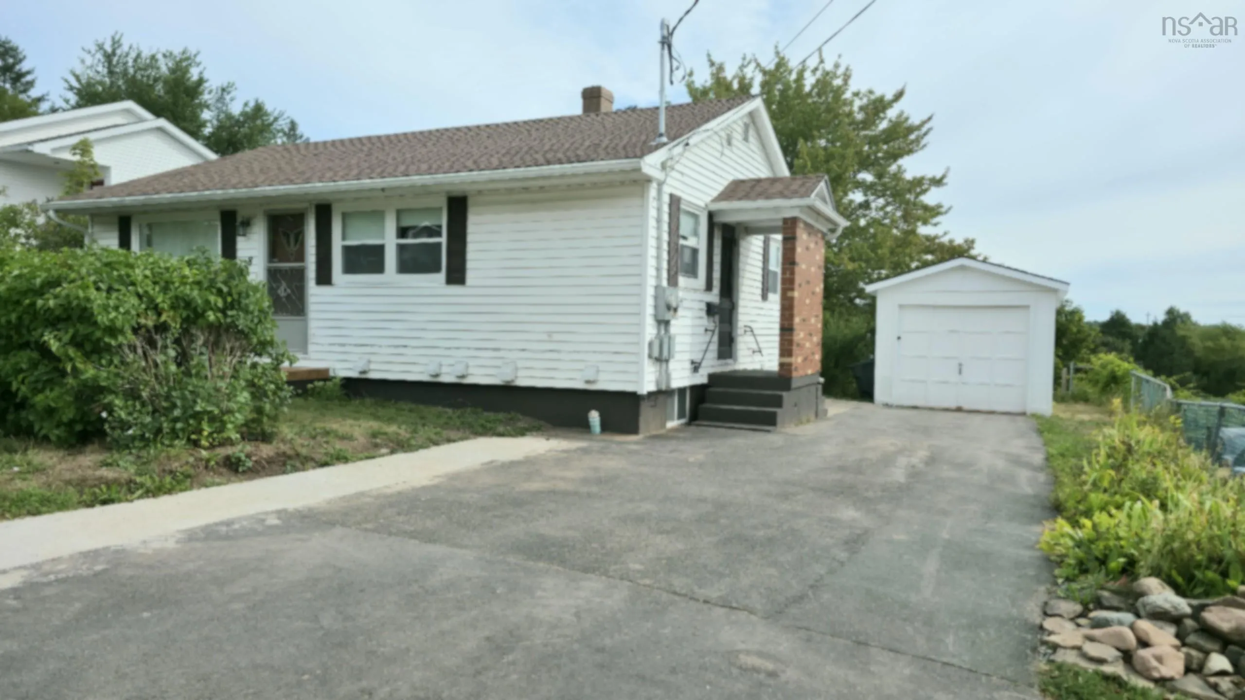 8 Hillside Drive, Antigonish, NS B2G 1H4, 4 Bedrooms Bedrooms, ,2 BathroomsBathrooms,Residential,For Sale,Hillside,202521882