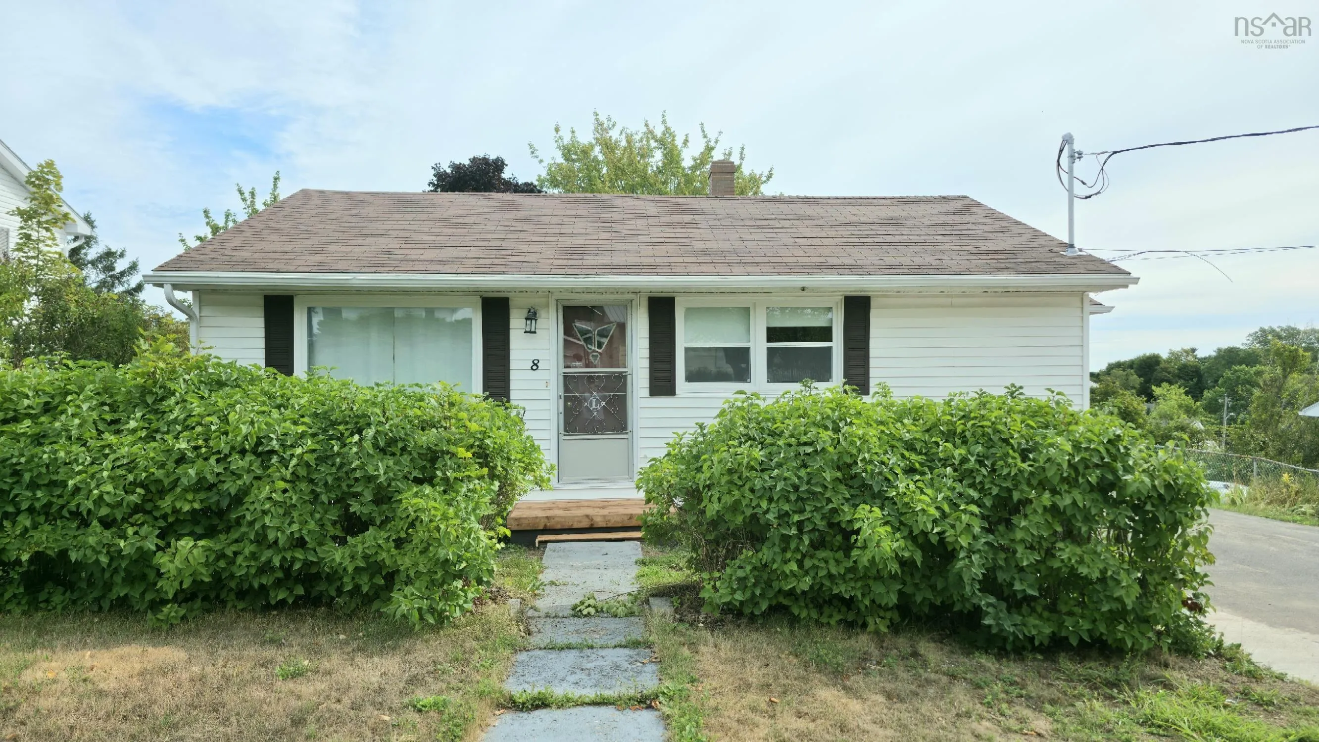 8 Hillside Drive, Antigonish, NS B2G 1H4, 4 Bedrooms Bedrooms, ,2 BathroomsBathrooms,Residential,For Sale,Hillside,202521882