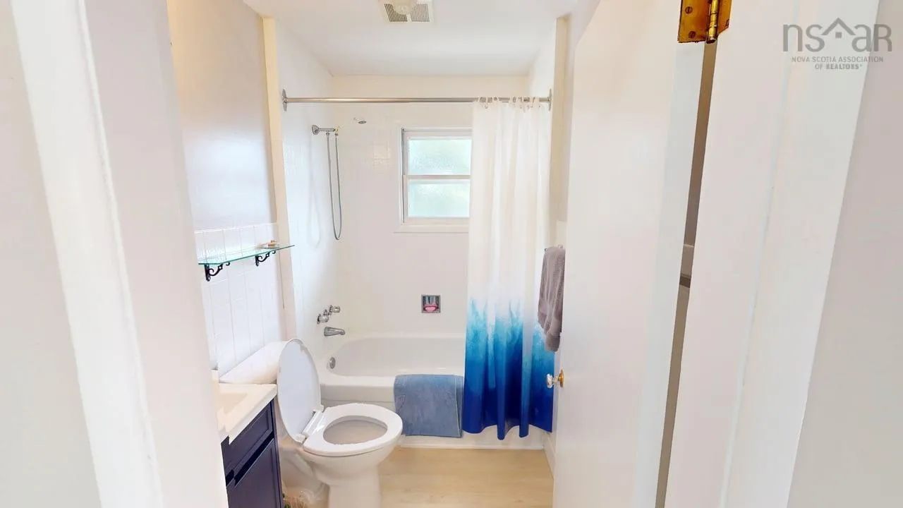 8 Hillside Drive, Antigonish, NS B2G 1H4, 4 Bedrooms Bedrooms, ,2 BathroomsBathrooms,Residential,For Sale,Hillside,202521882