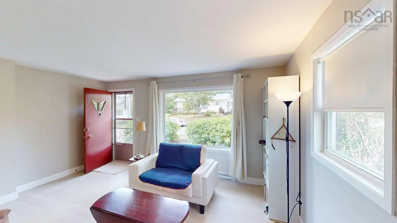 8 Hillside Drive, Antigonish, NS B2G 1H4, 4 Bedrooms Bedrooms, ,2 BathroomsBathrooms,Residential,For Sale,Hillside,202521882