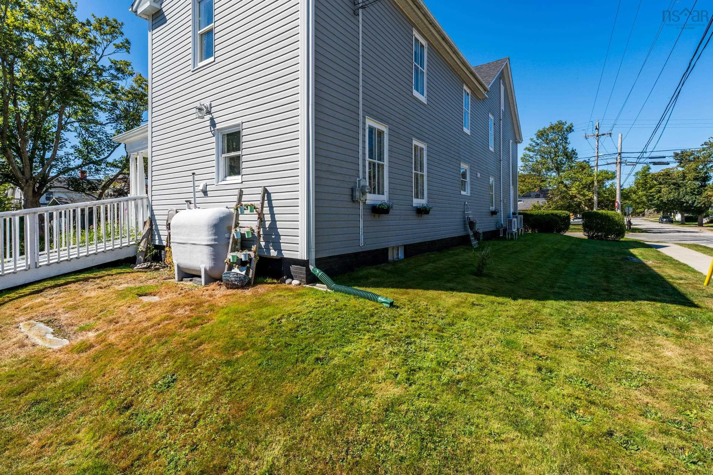 15 Brunswick Street, Yarmouth, NS B5A 2E2, 5 Bedrooms Bedrooms, ,3 BathroomsBathrooms,Residential,For Sale,Brunswick,202523340