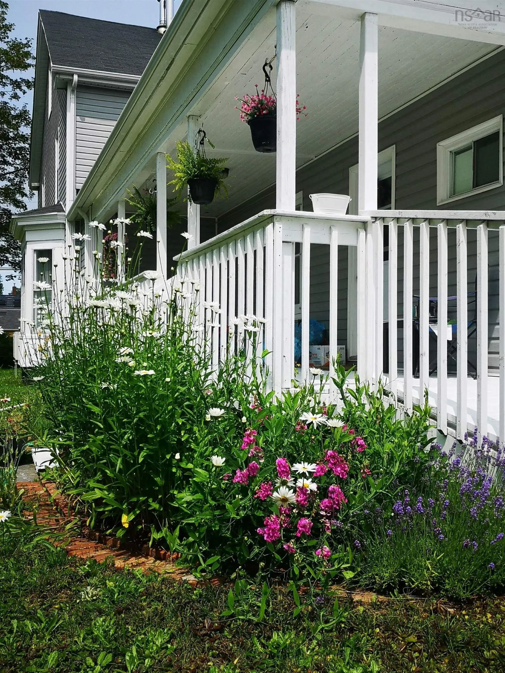 15 Brunswick Street, Yarmouth, NS B5A 2E2, 5 Bedrooms Bedrooms, ,3 BathroomsBathrooms,Residential,For Sale,Brunswick,202523340