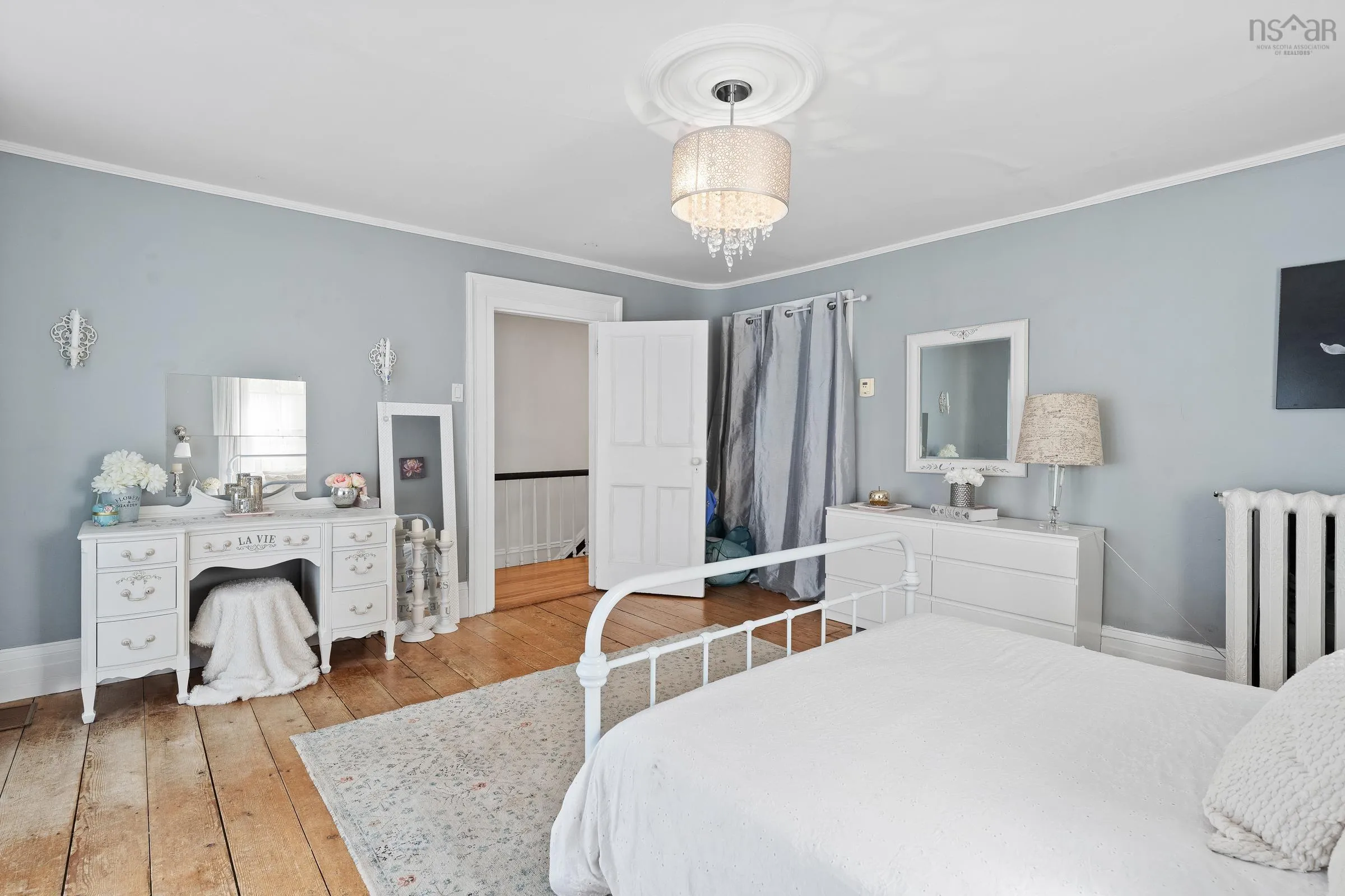 15 Brunswick Street, Yarmouth, NS B5A 2E2, 5 Bedrooms Bedrooms, ,3 BathroomsBathrooms,Residential,For Sale,Brunswick,202523340