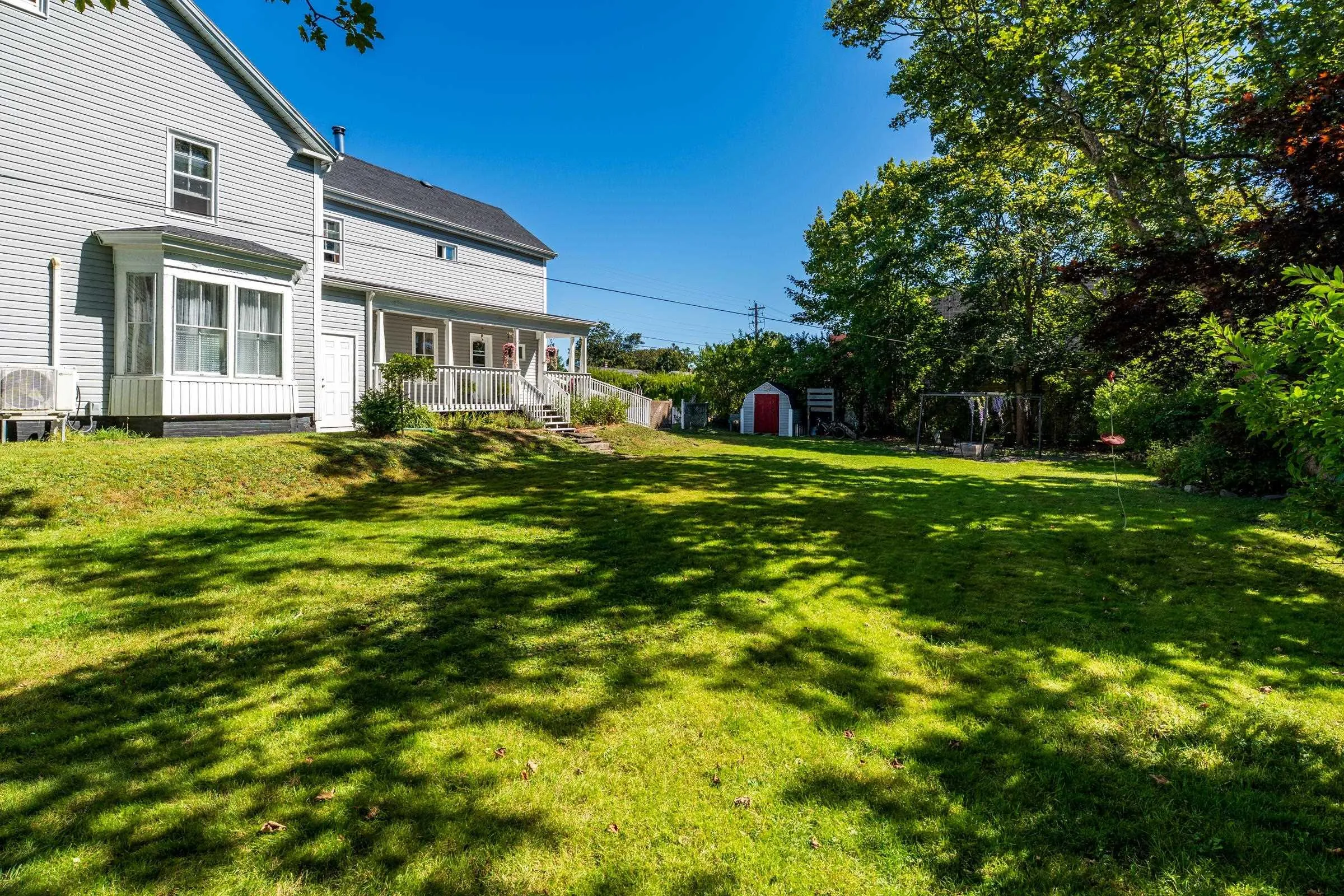 15 Brunswick Street, Yarmouth, NS B5A 2E2, 5 Bedrooms Bedrooms, ,3 BathroomsBathrooms,Residential,For Sale,Brunswick,202523340